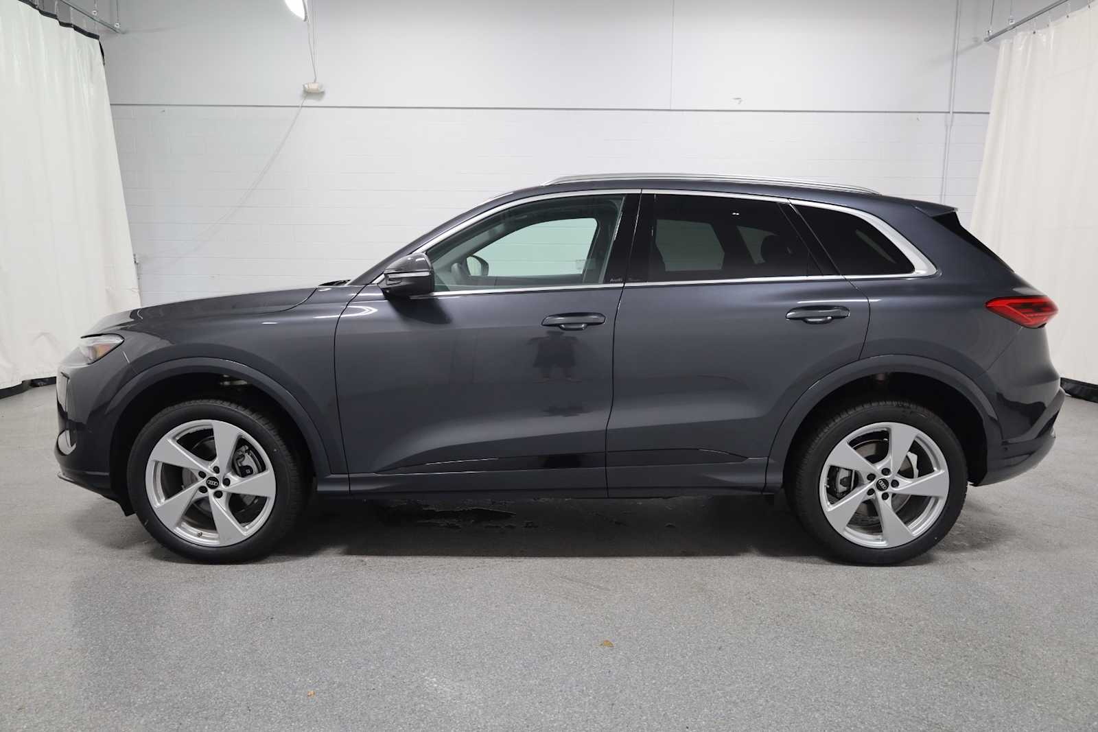 Thumbnail: 2025 Audi Q5 - 2