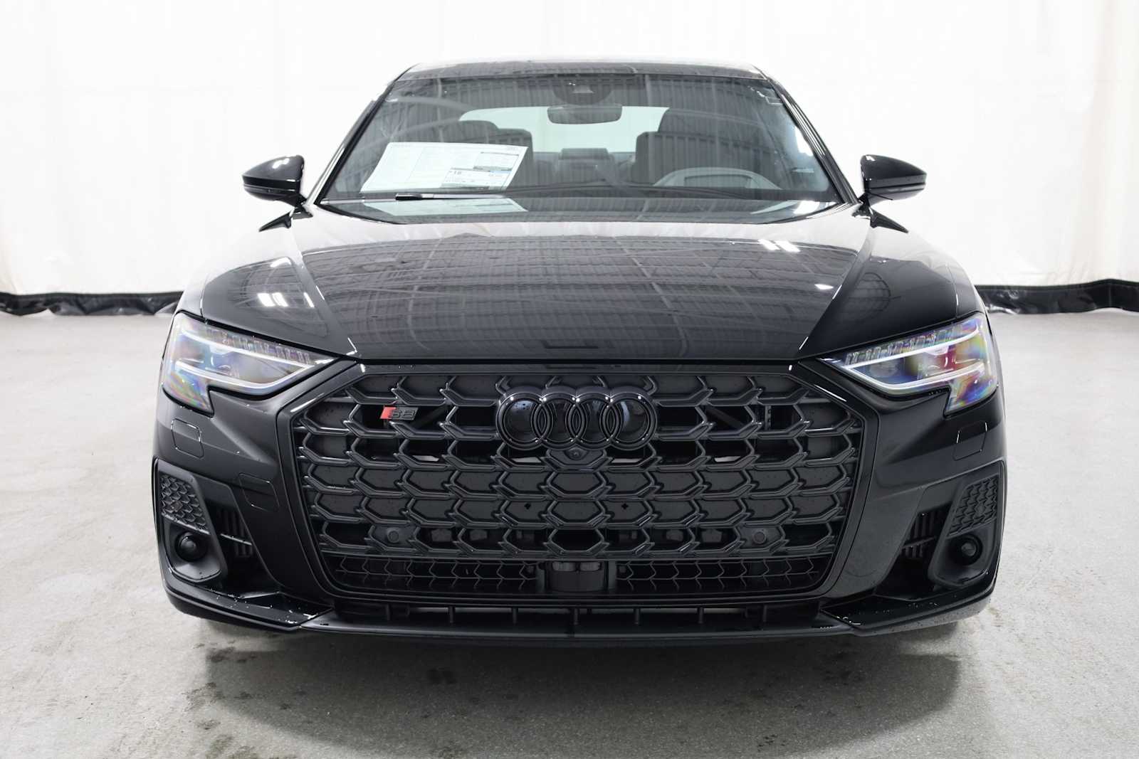 Thumbnail: 2025 Audi S8 - 14