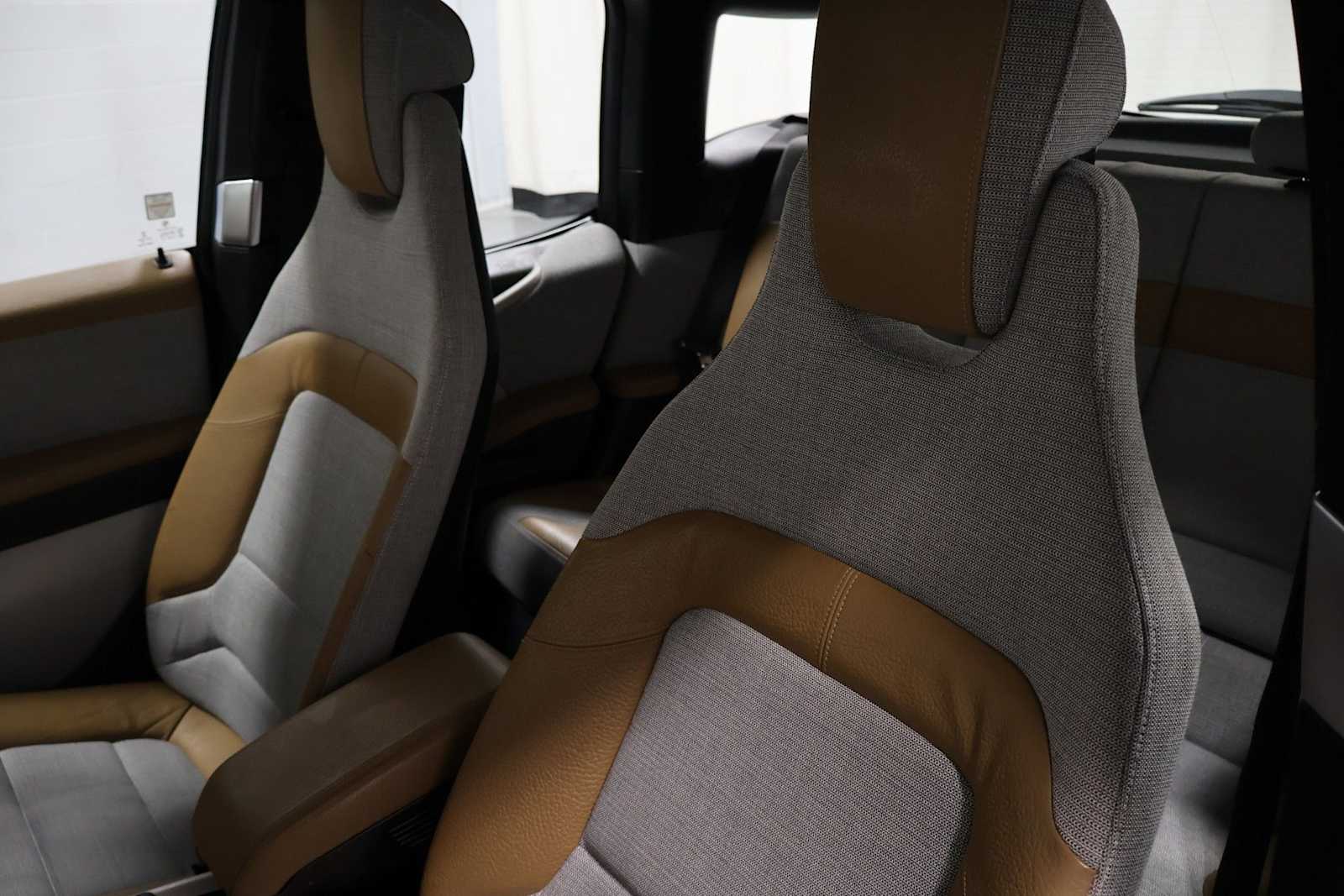 Thumbnail: 2014 BMW i3 - 17