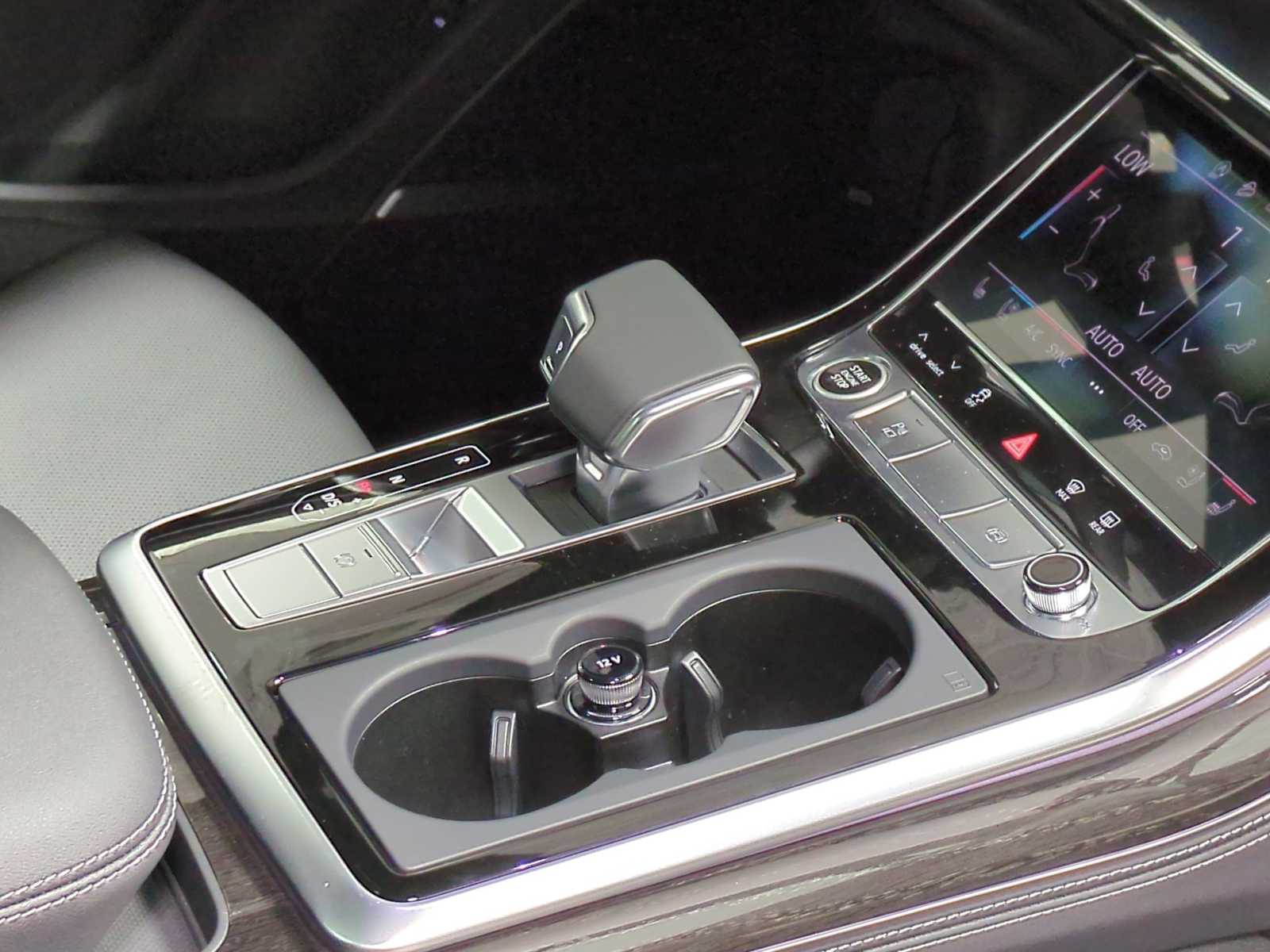 Thumbnail: 2026 Audi Q7 - 20