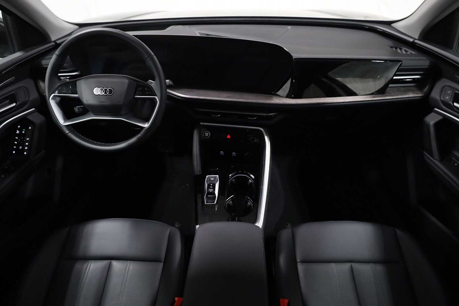 Thumbnail: 2025 Audi Q5 - 23