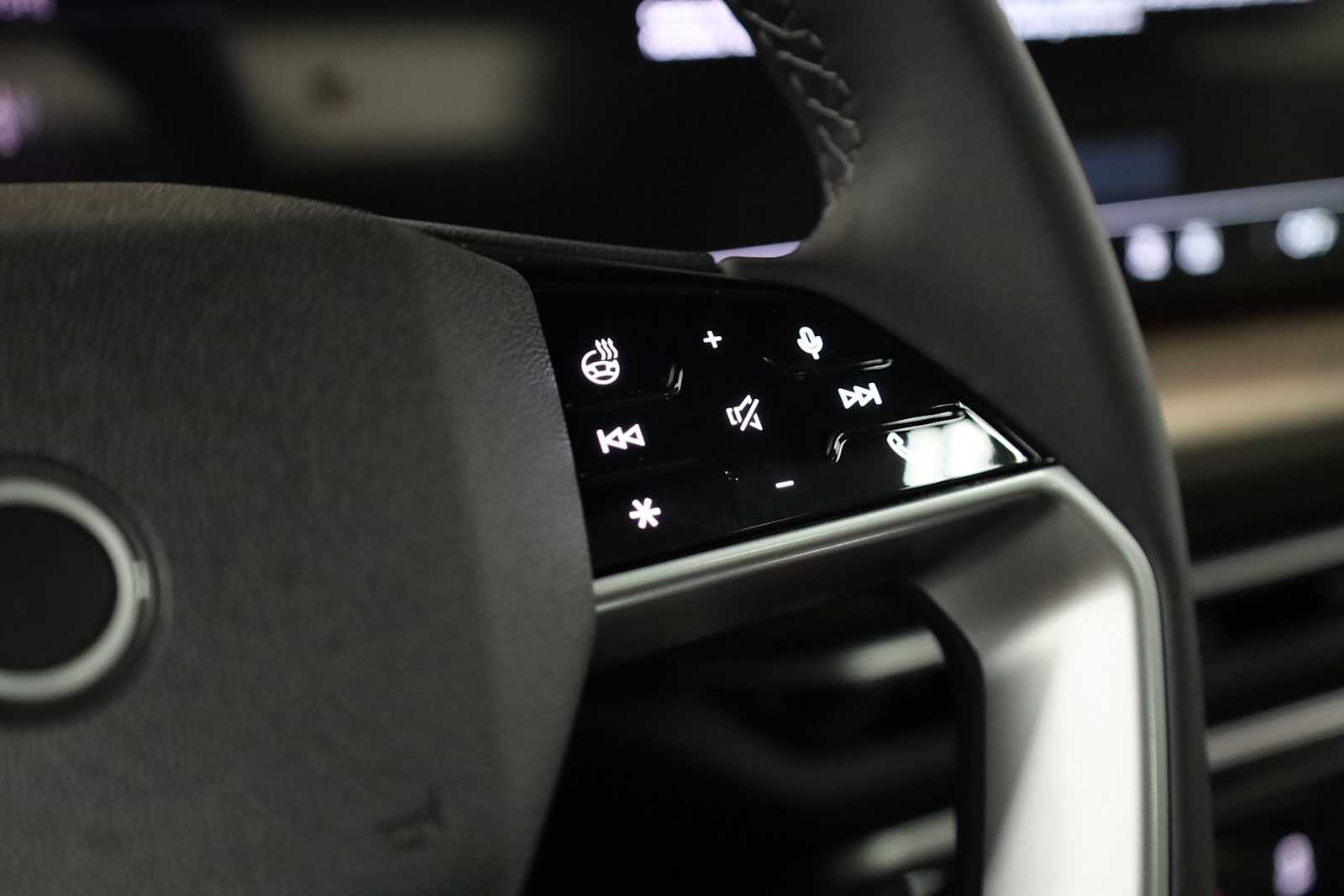 Thumbnail: 2025 Audi Q5 - 23