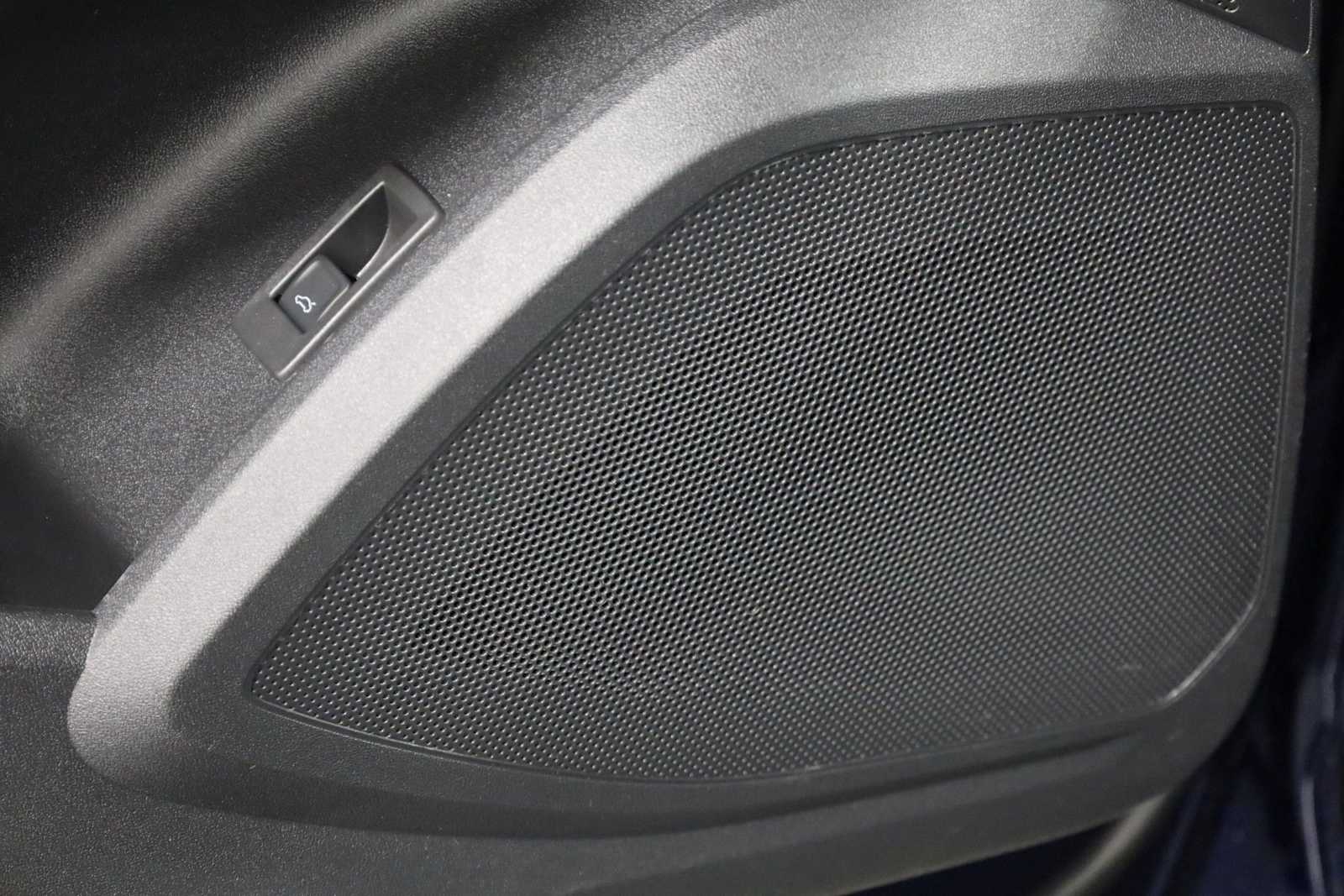 Thumbnail: 2025 Audi Q5 - 17