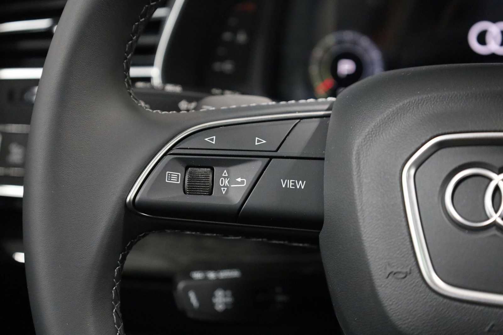 Thumbnail: 2026 Audi Q8 - 25