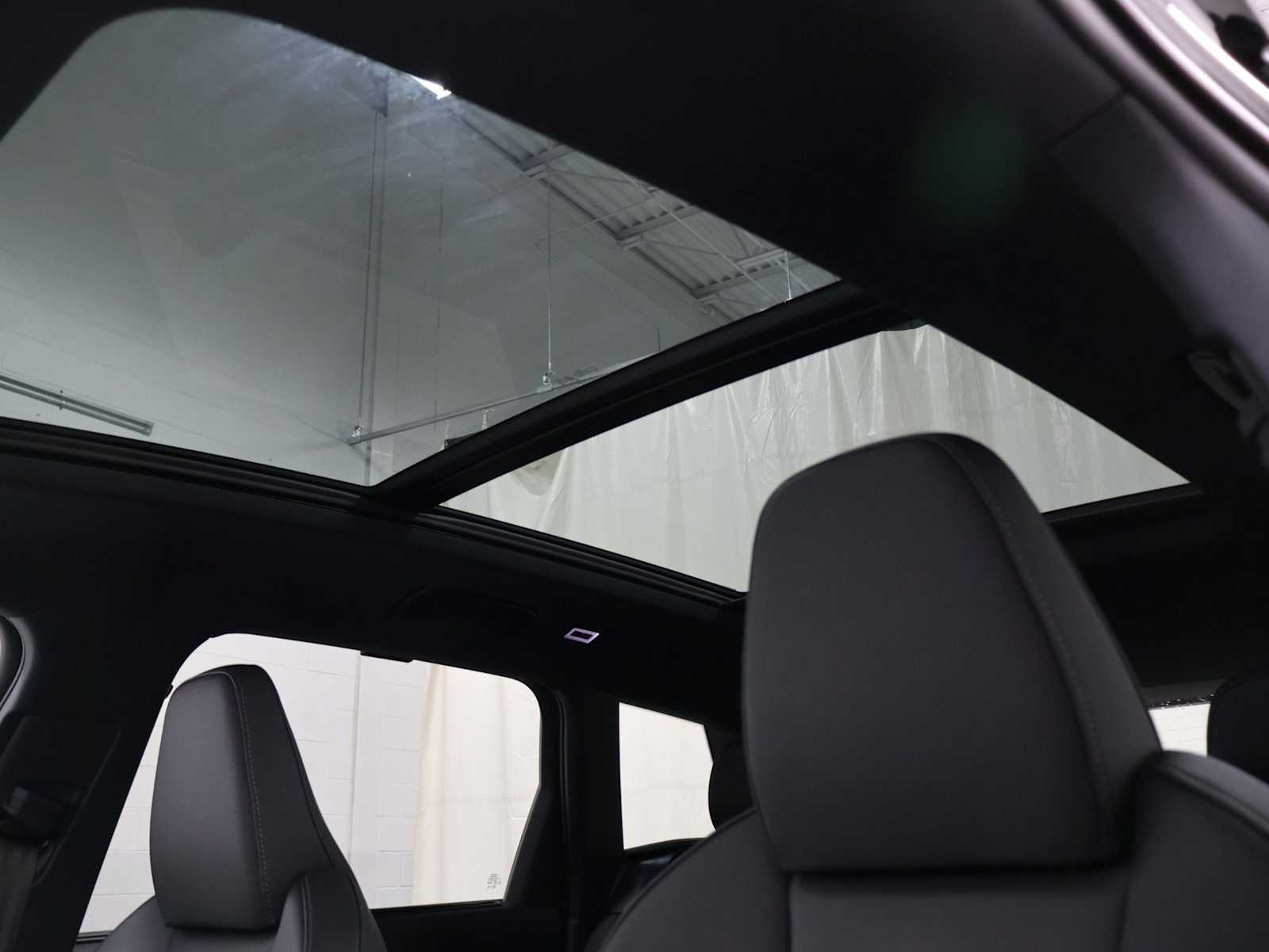 Thumbnail: 2027 Audi Q6 e-tron - 18