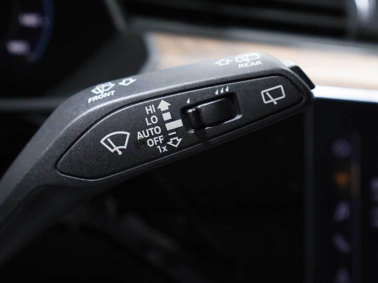 Thumbnail: 2019 Audi e-tron - 27