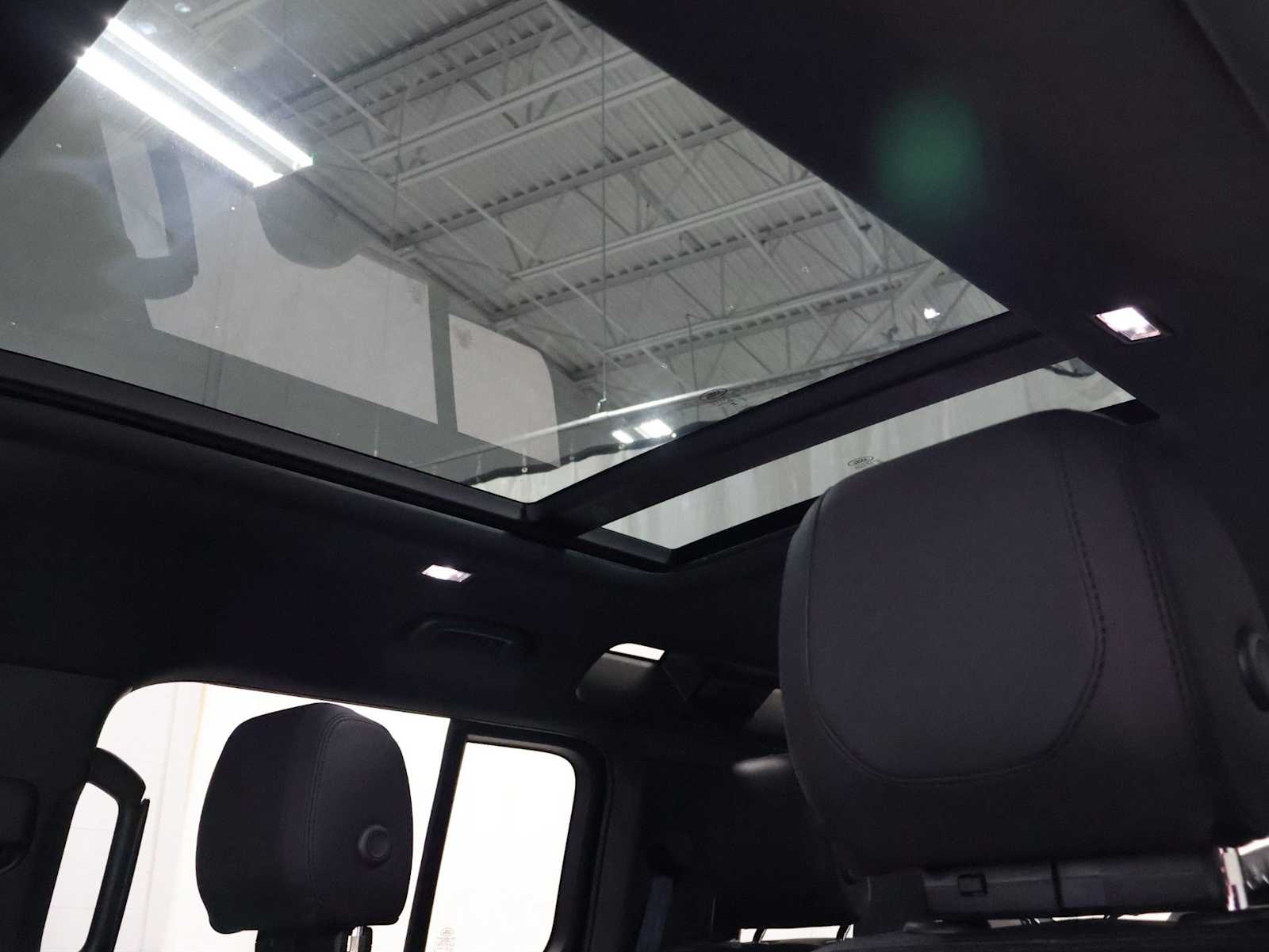 Thumbnail: 2024 Land Rover Defender - 19