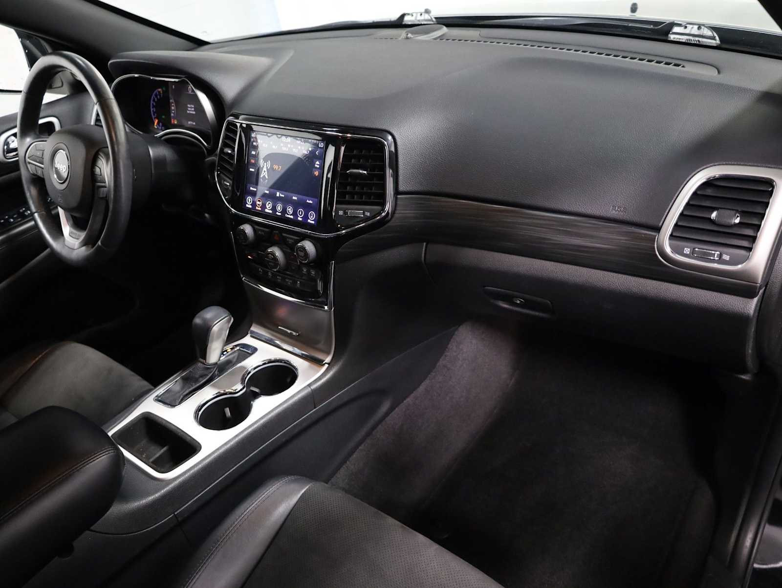 Thumbnail: 2019 Jeep Grand Cherokee - 6