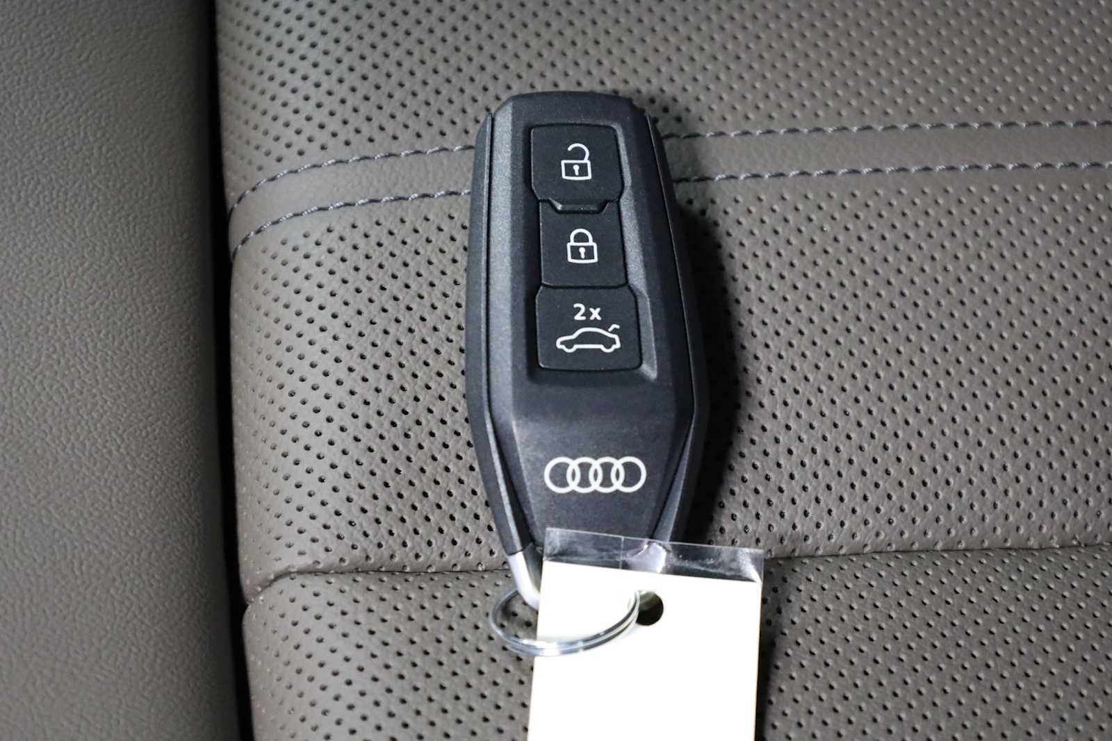 Thumbnail: 2025 Audi Q5 - 40