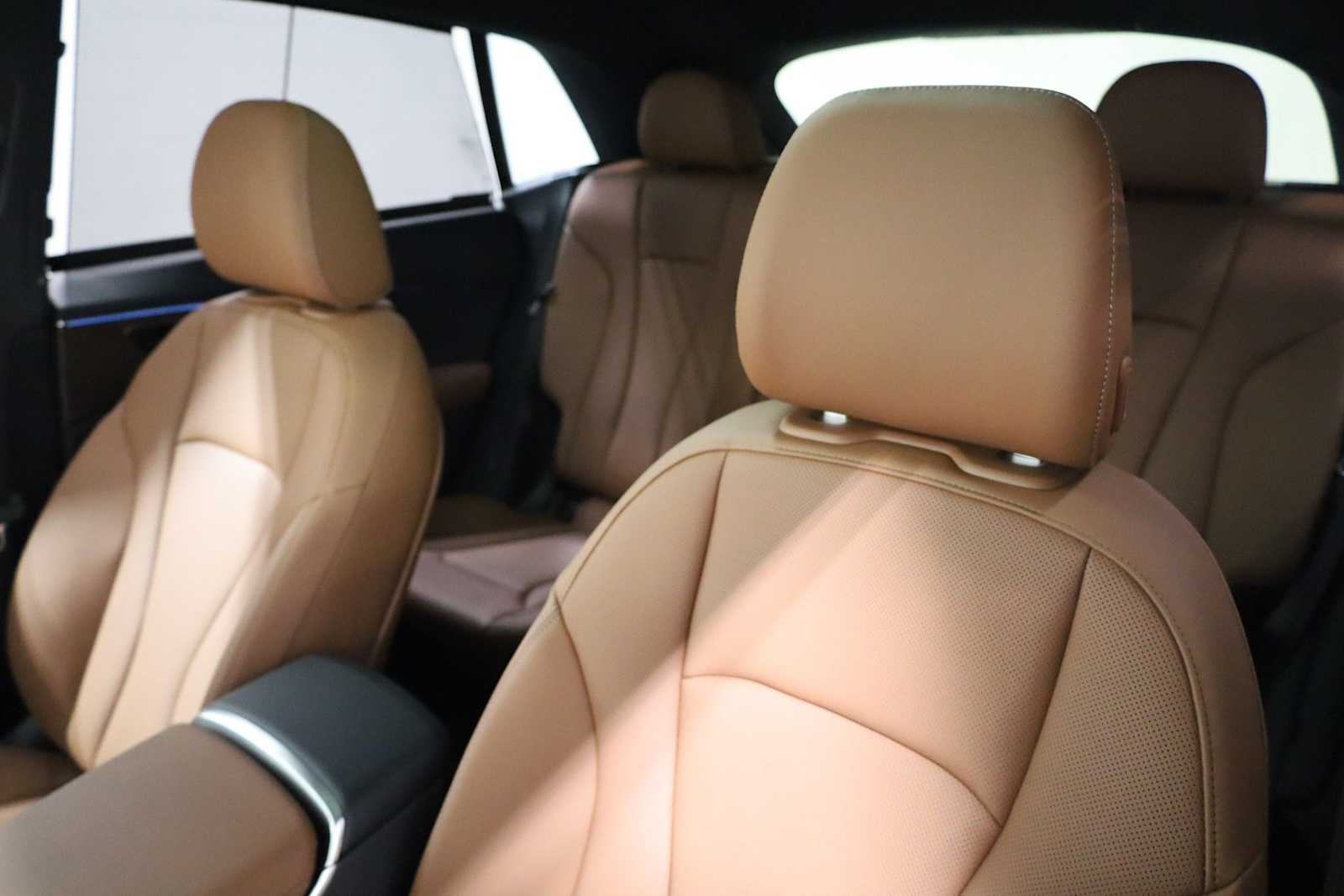 Thumbnail: 2026 Audi Q8 - 18