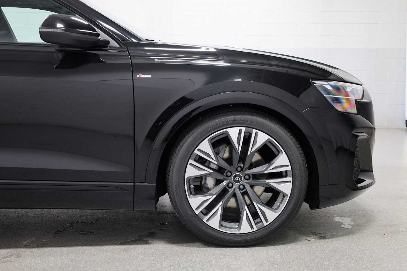 Thumbnail: 2026 Audi Q8 - 11