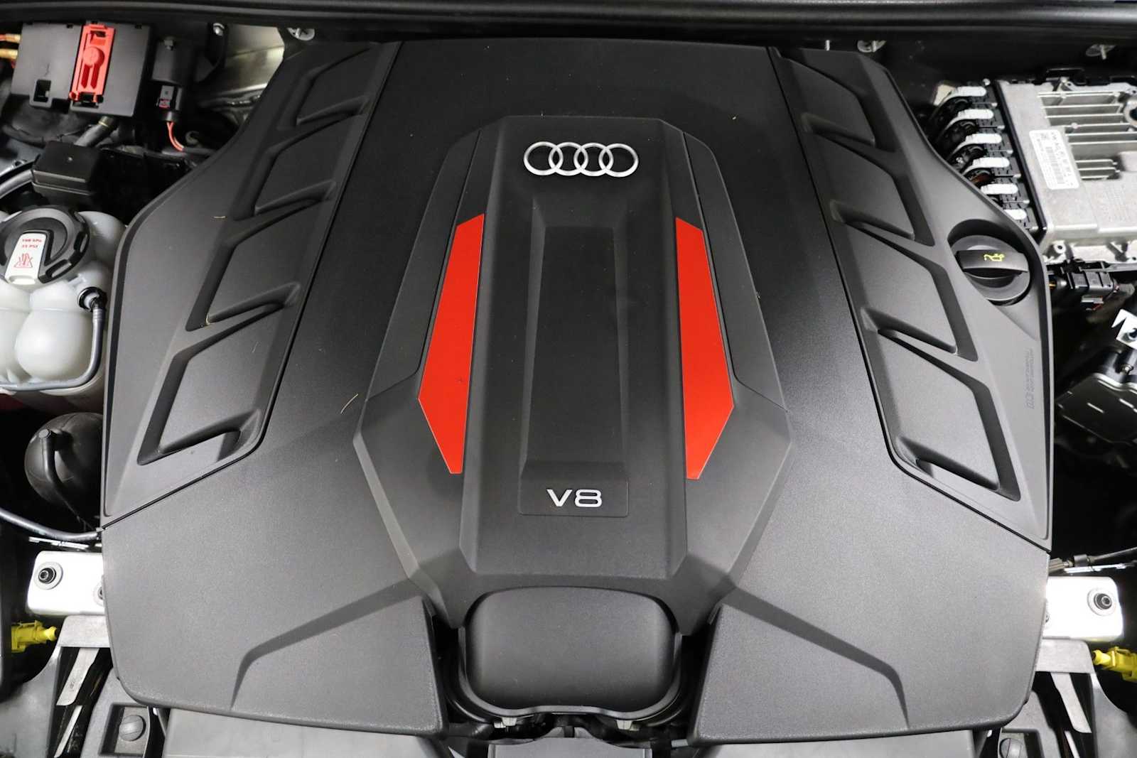 Thumbnail: 2023 Audi SQ8 - 41