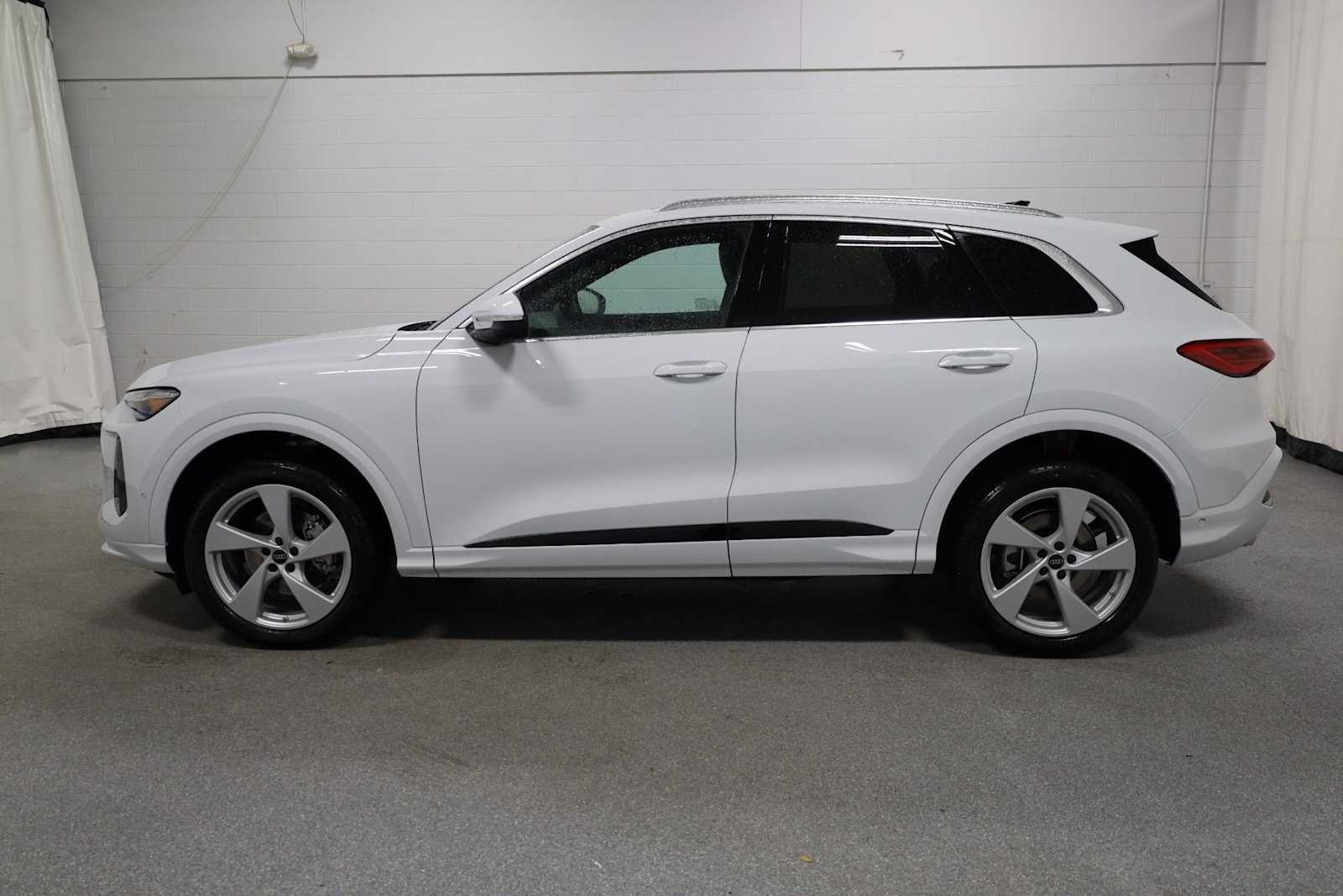 Thumbnail: 2025 Audi Q5 - 2