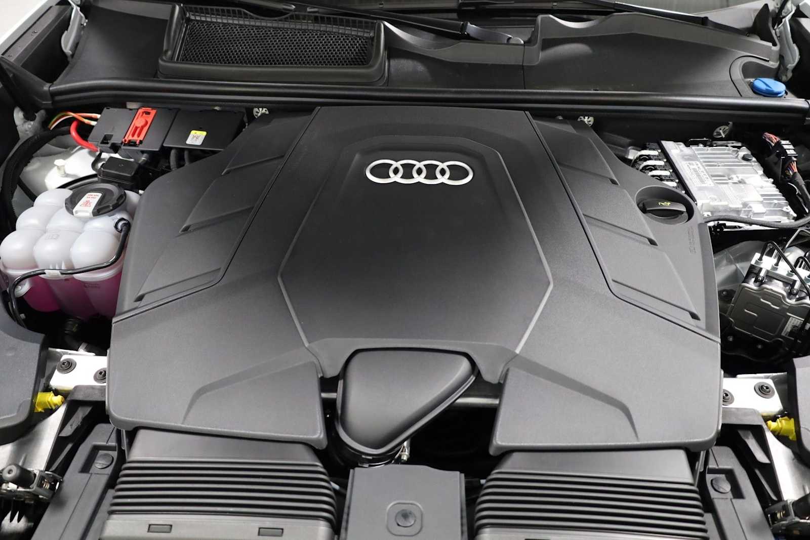 Thumbnail: 2026 Audi Q8 - 39