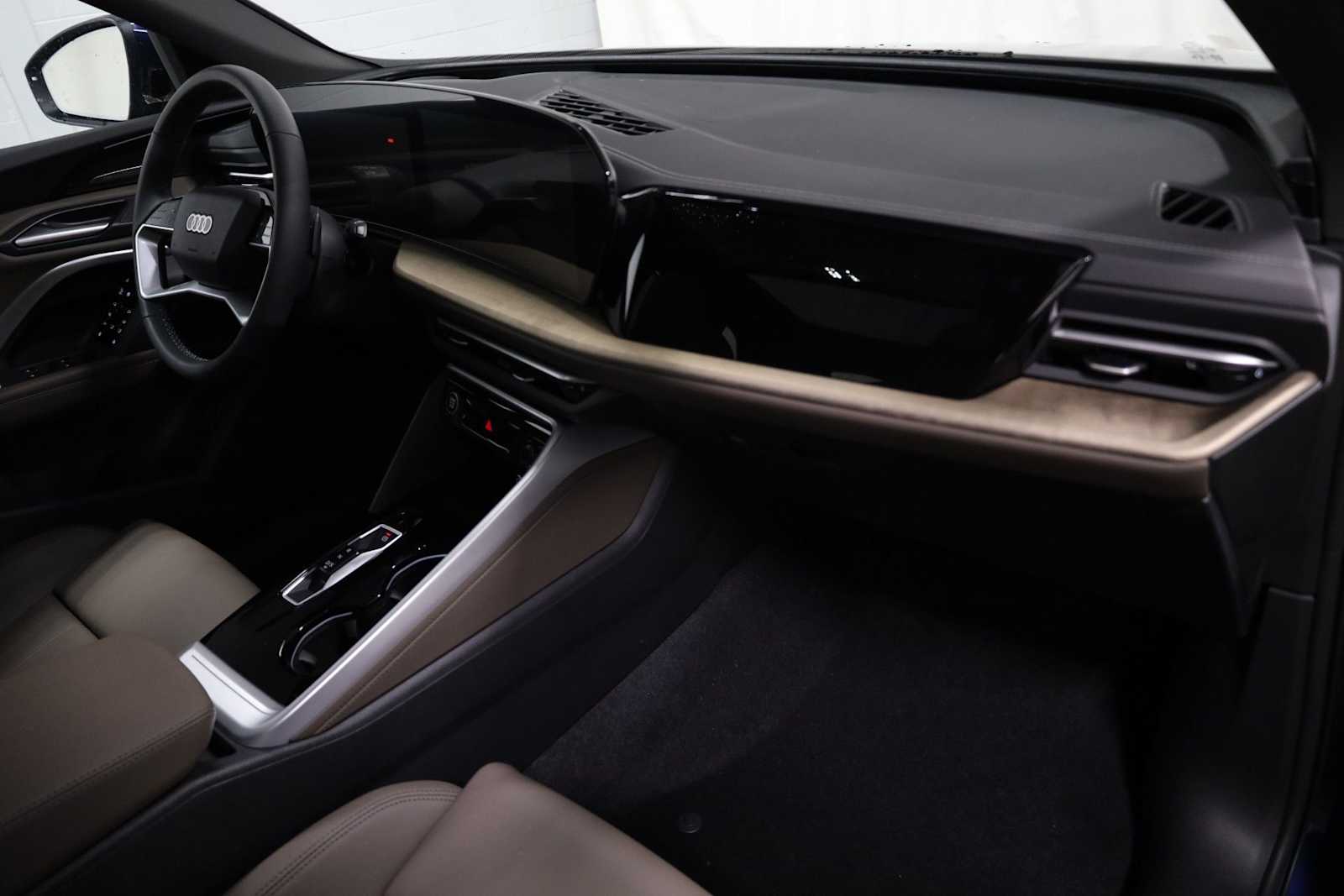 Thumbnail: 2025 Audi Q5 - 6