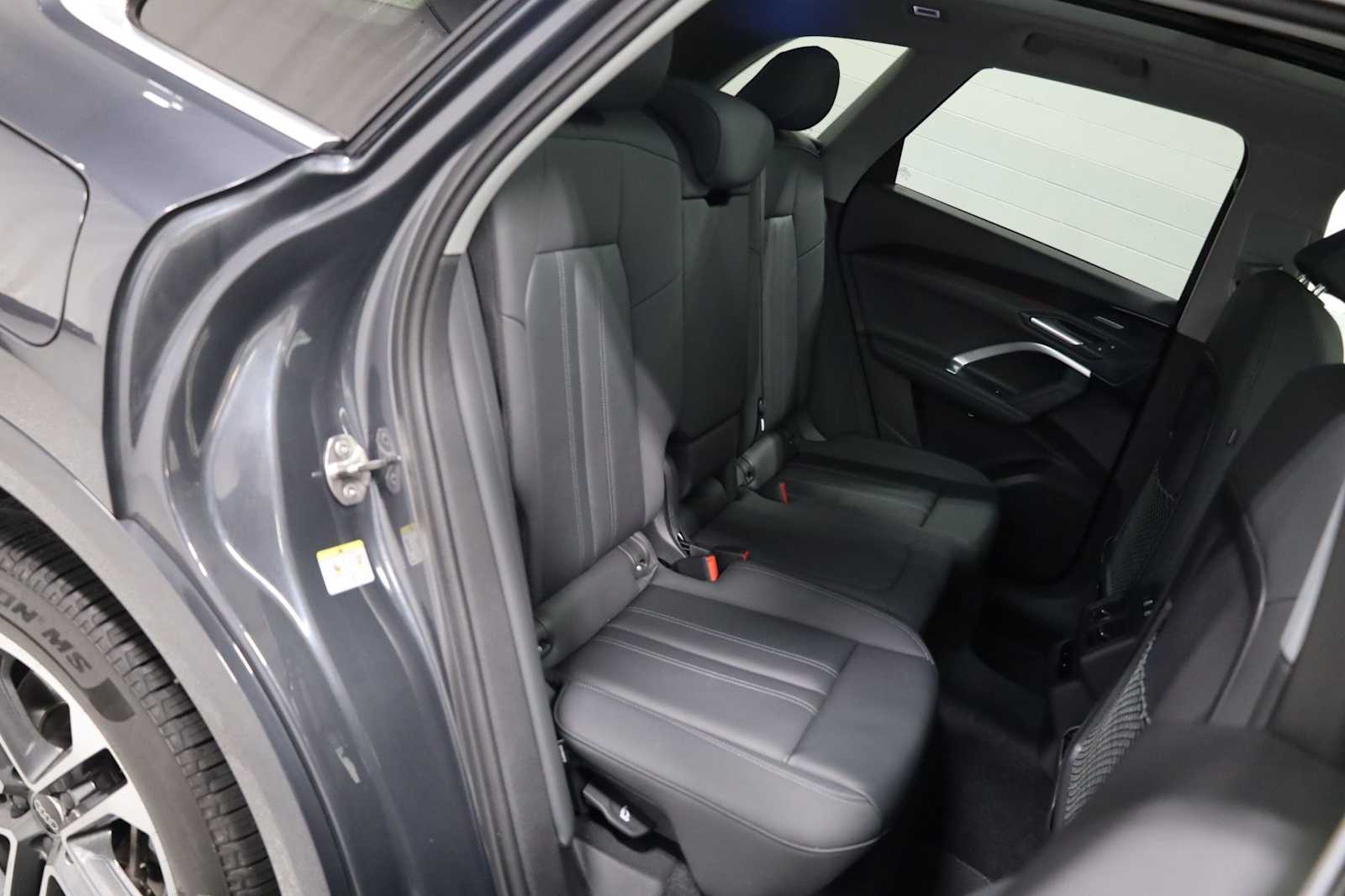 Thumbnail: 2025 Audi Q5 - 35