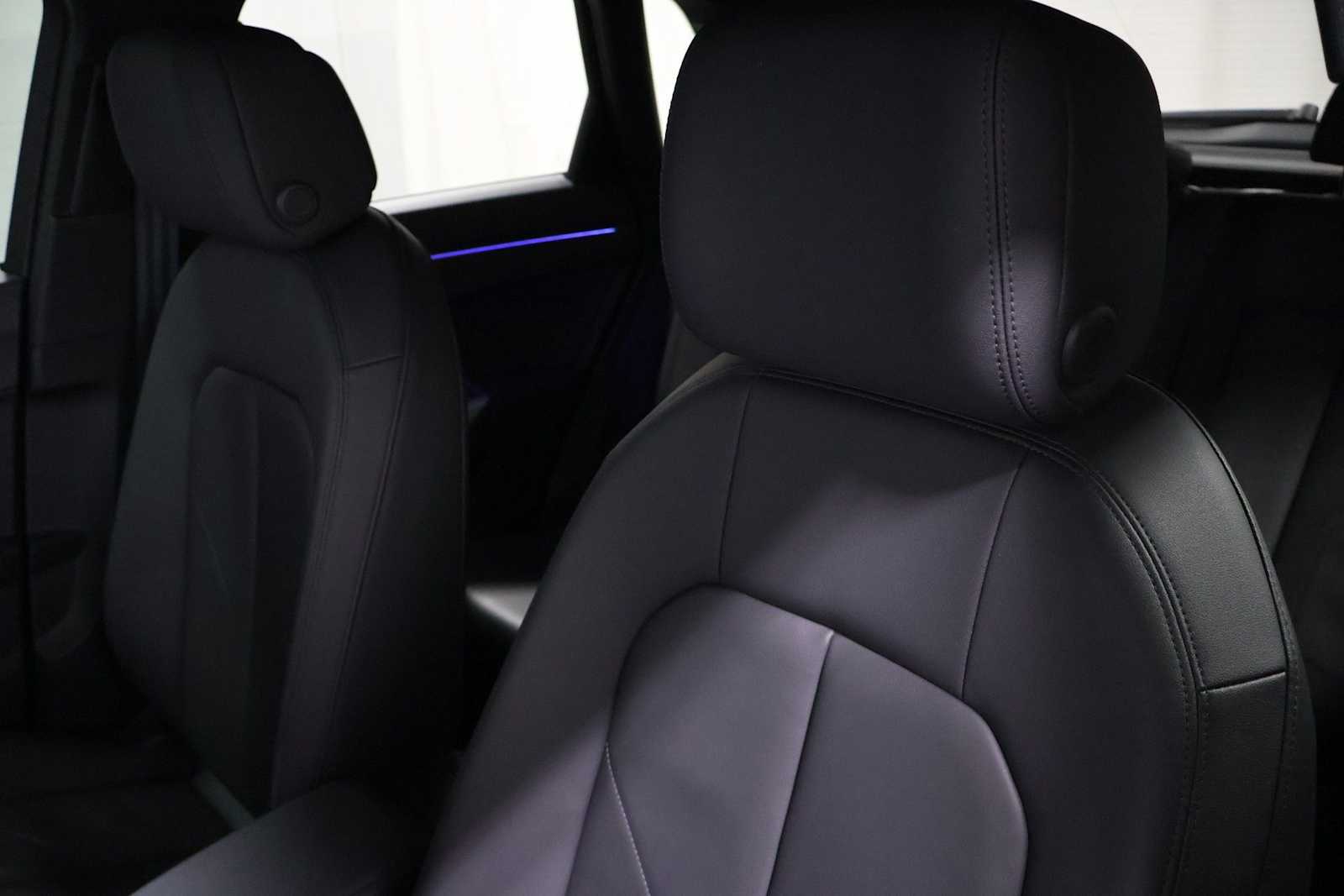 Thumbnail: 2023 Audi Q3 - 17