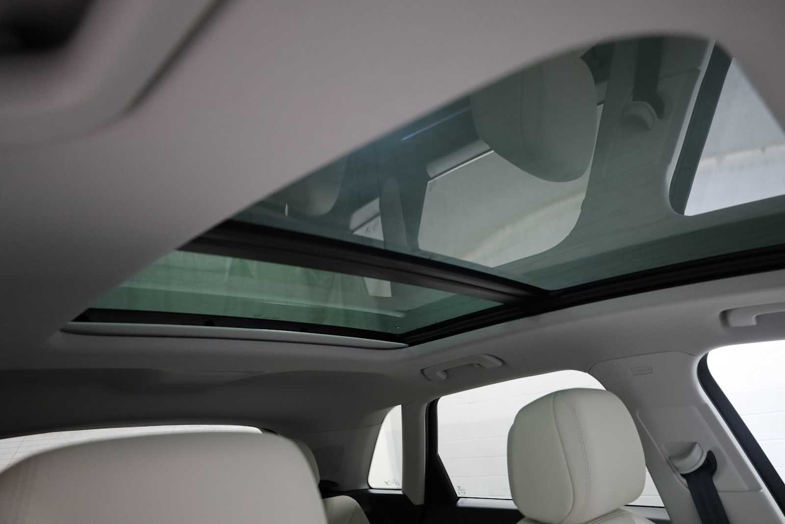 Thumbnail: 2025 Audi Q3 - 19