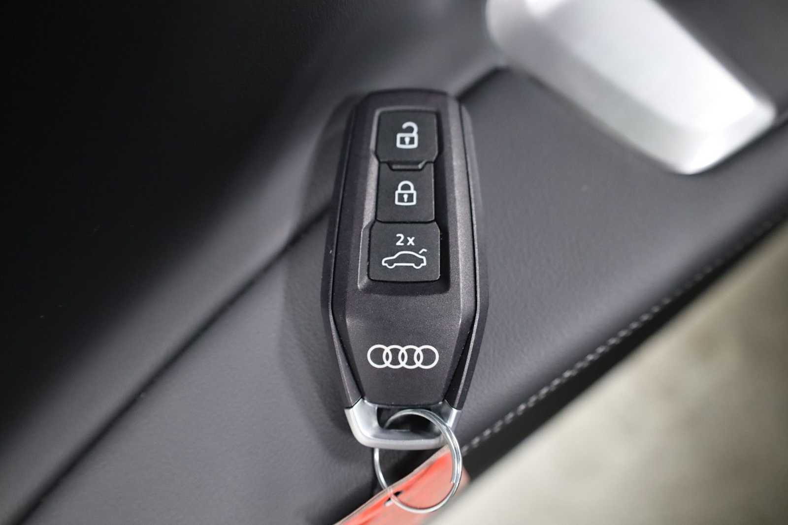 Thumbnail: 2025 Audi Q5 - 40