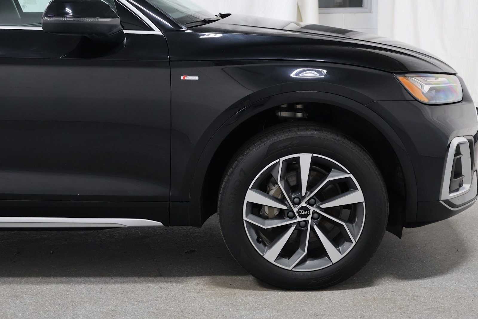 Thumbnail: 2023 Audi Q5 - 11