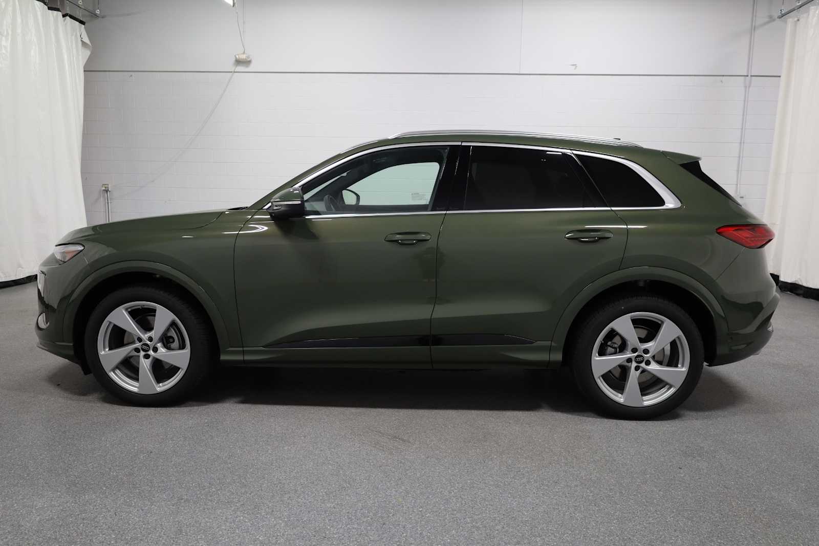 Thumbnail: 2025 Audi Q5 - 2