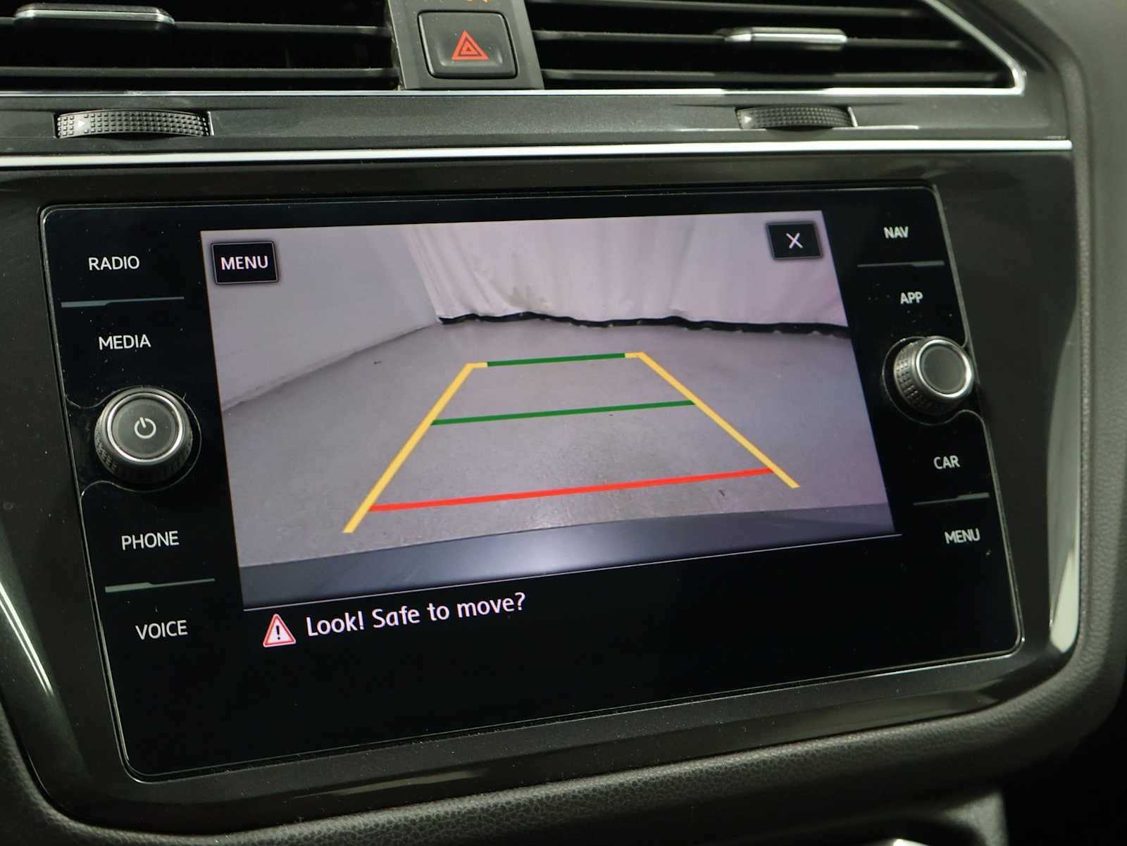Thumbnail: 2019 Volkswagen Tiguan - 30