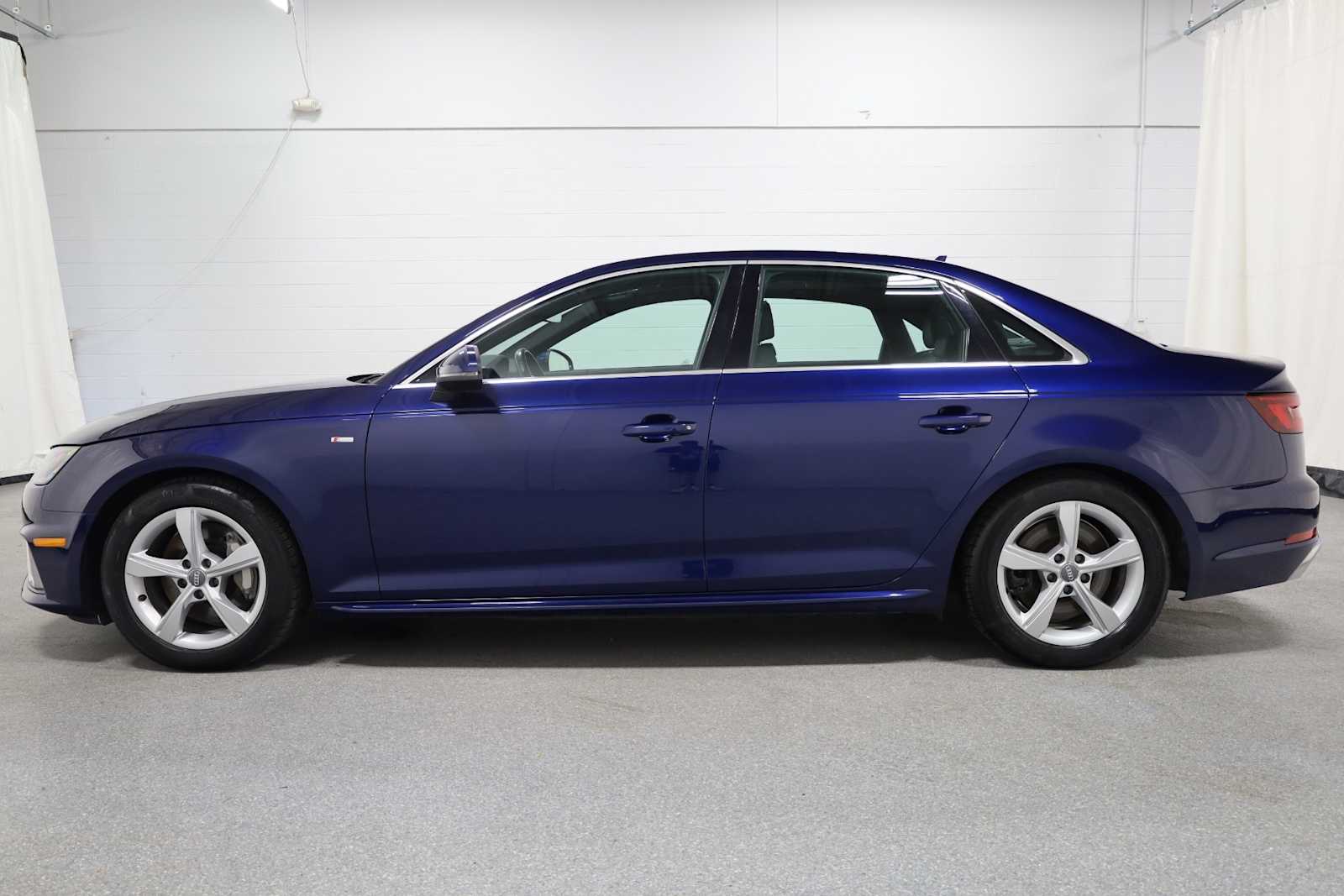 2019 Audi A4 2.0T Premium photo 2