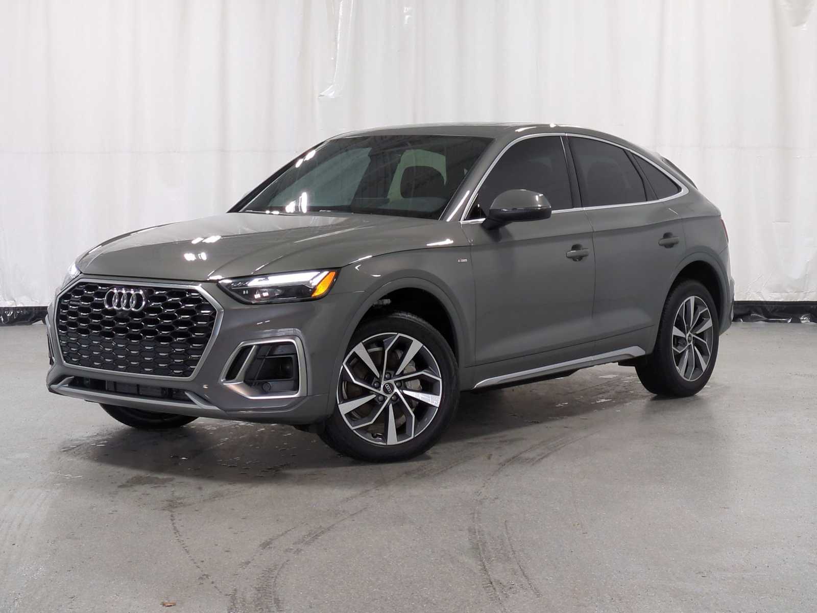 Thumbnail: 2023 Audi Q5 - 2