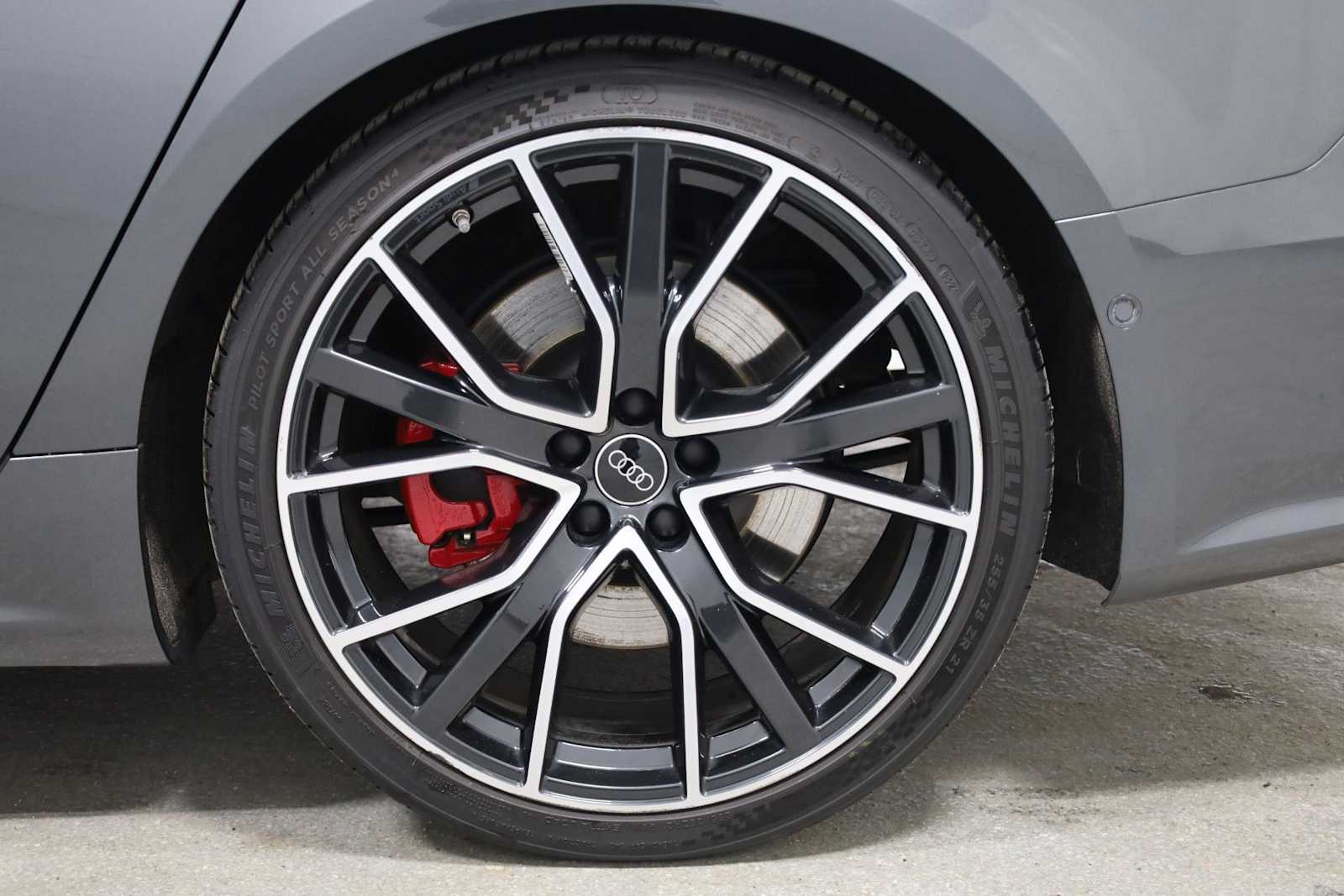 Thumbnail: 2023 Audi S7 - 37