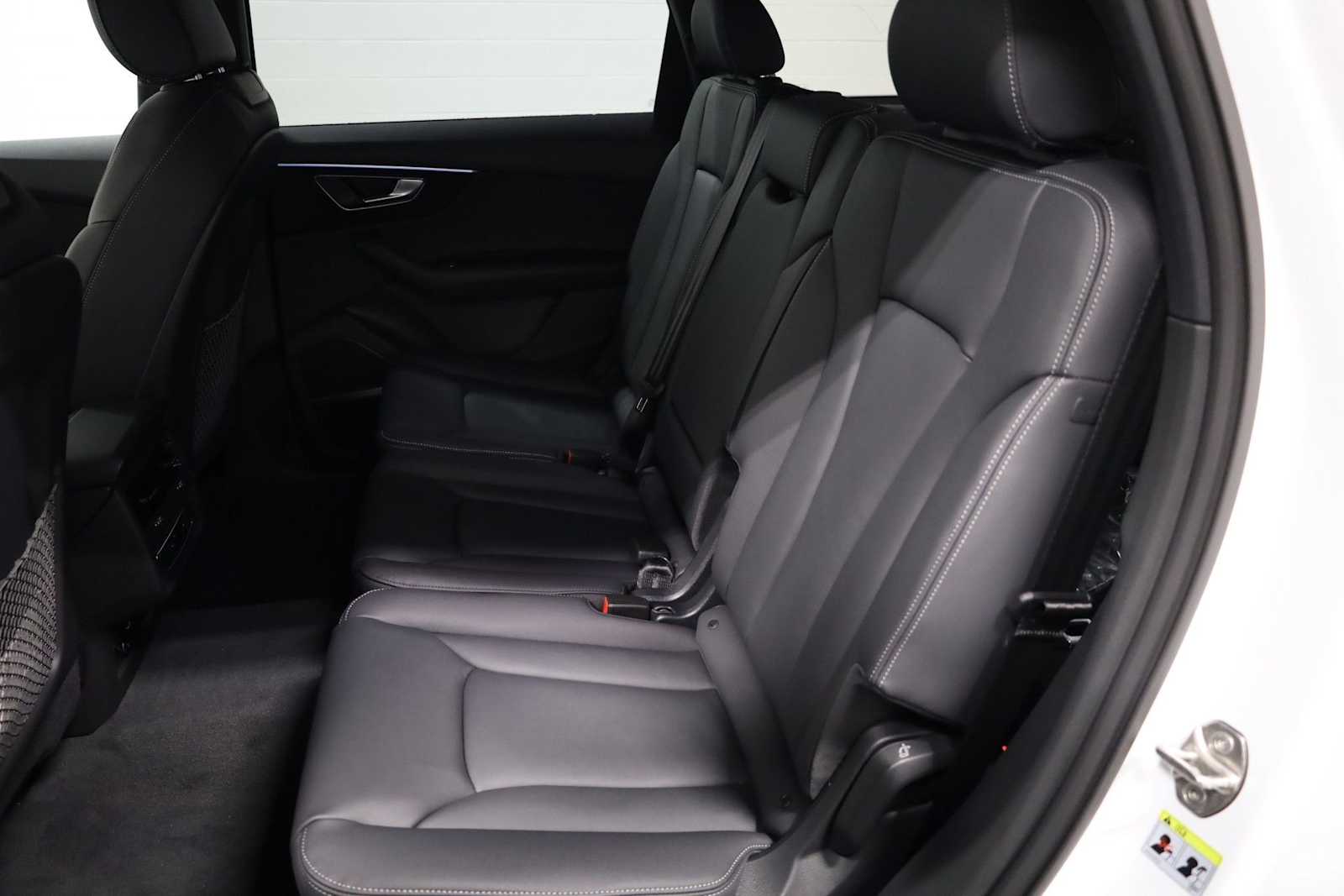 Thumbnail: 2026 Audi Q7 - 33