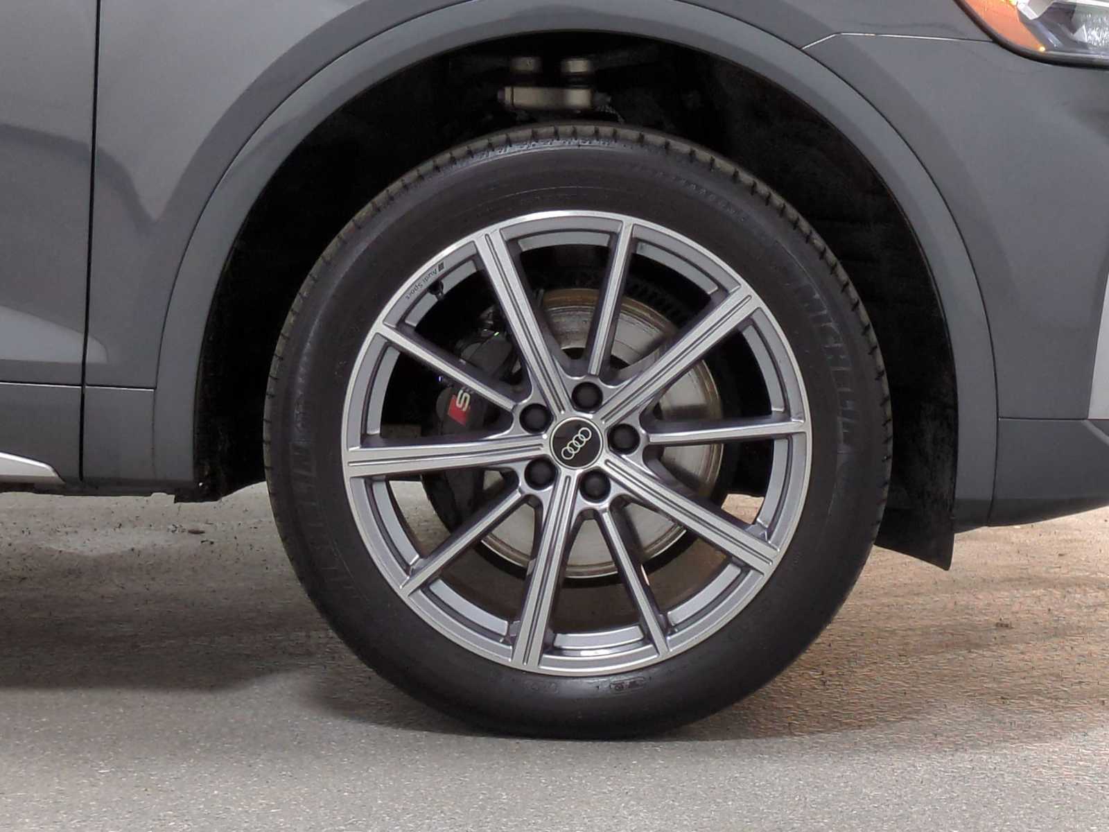 Thumbnail: 2023 Audi SQ5 - 12