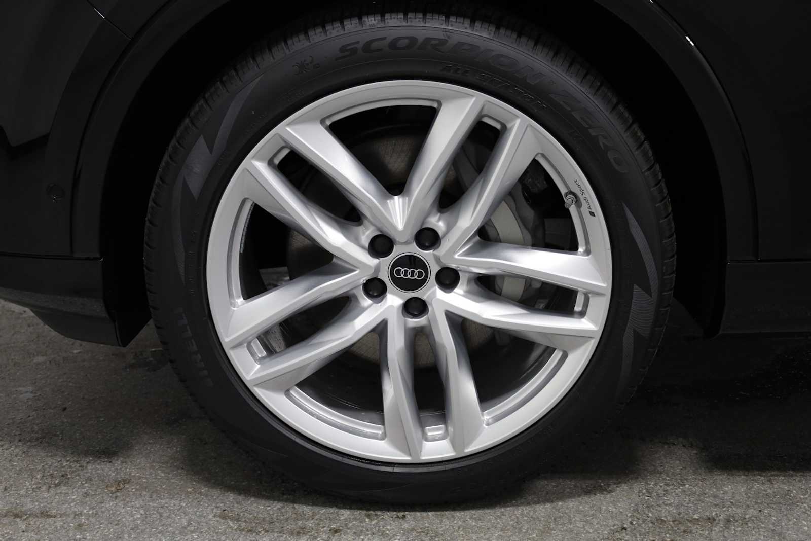 Thumbnail: 2025 Audi Q7 - 38