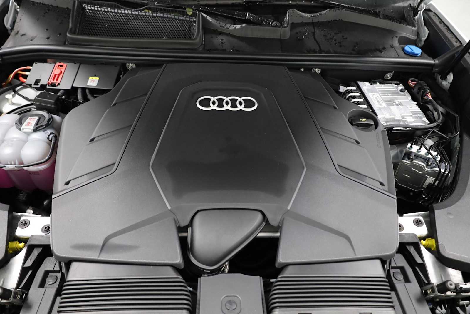 Thumbnail: 2026 Audi Q8 - 39