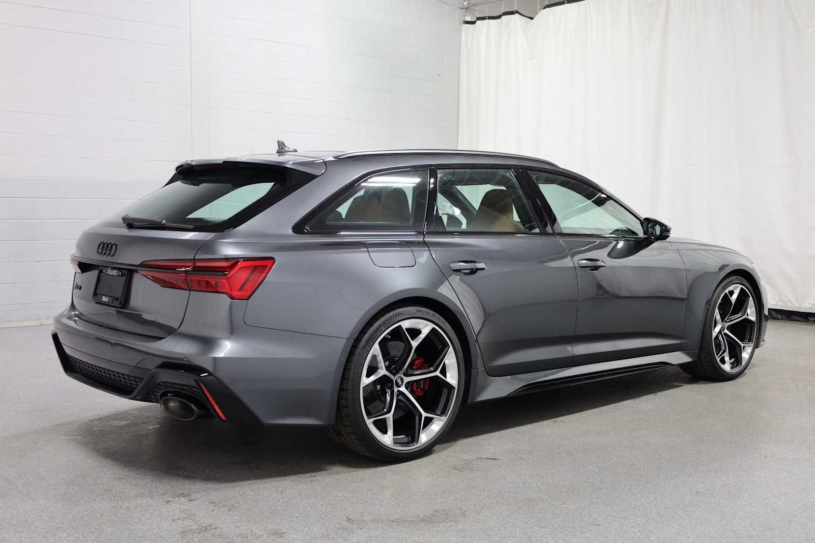 Thumbnail: 2026 Audi RS 6 - 9