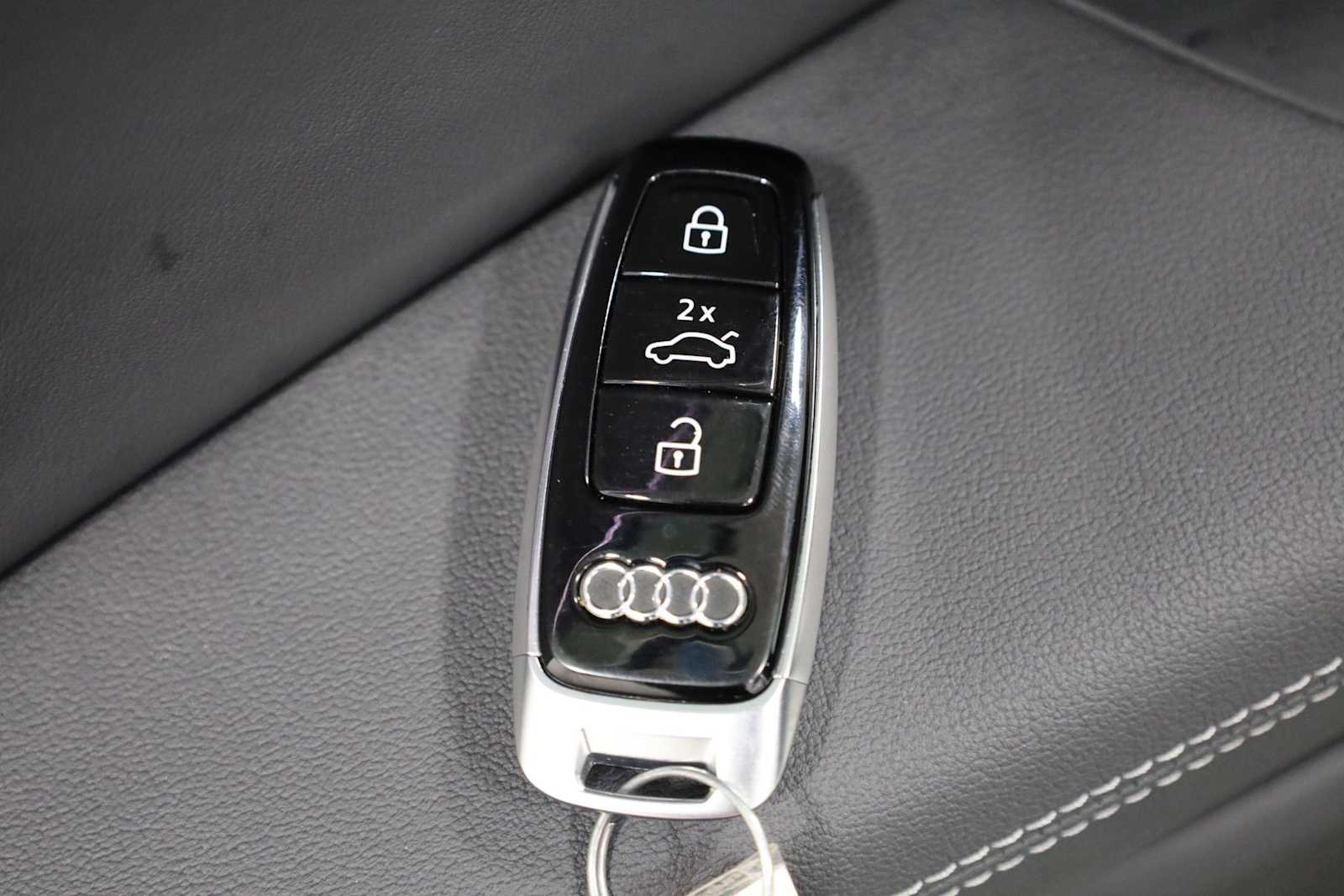 Thumbnail: 2025 Audi A6 - 41