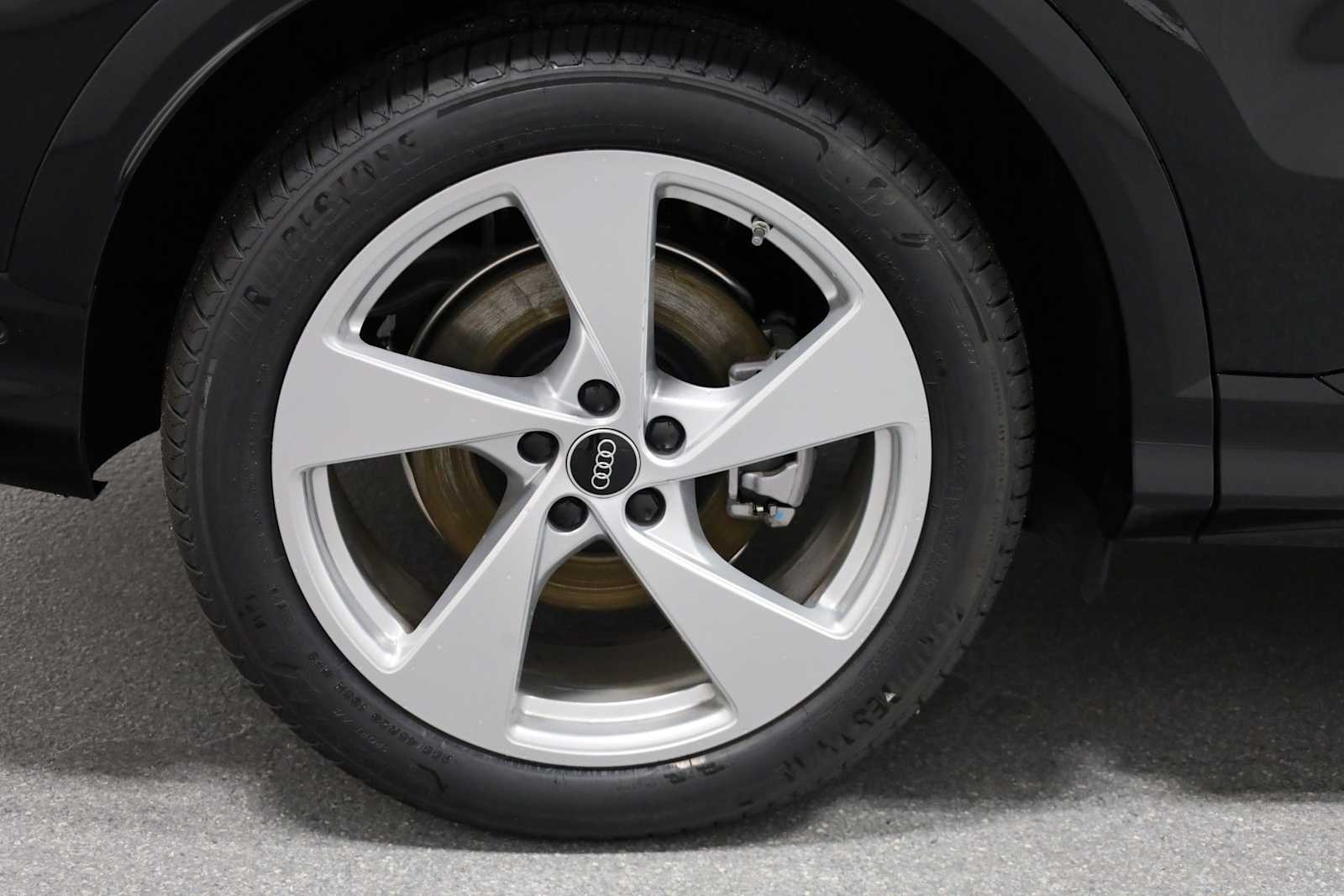 Thumbnail: 2025 Audi Q5 - 37