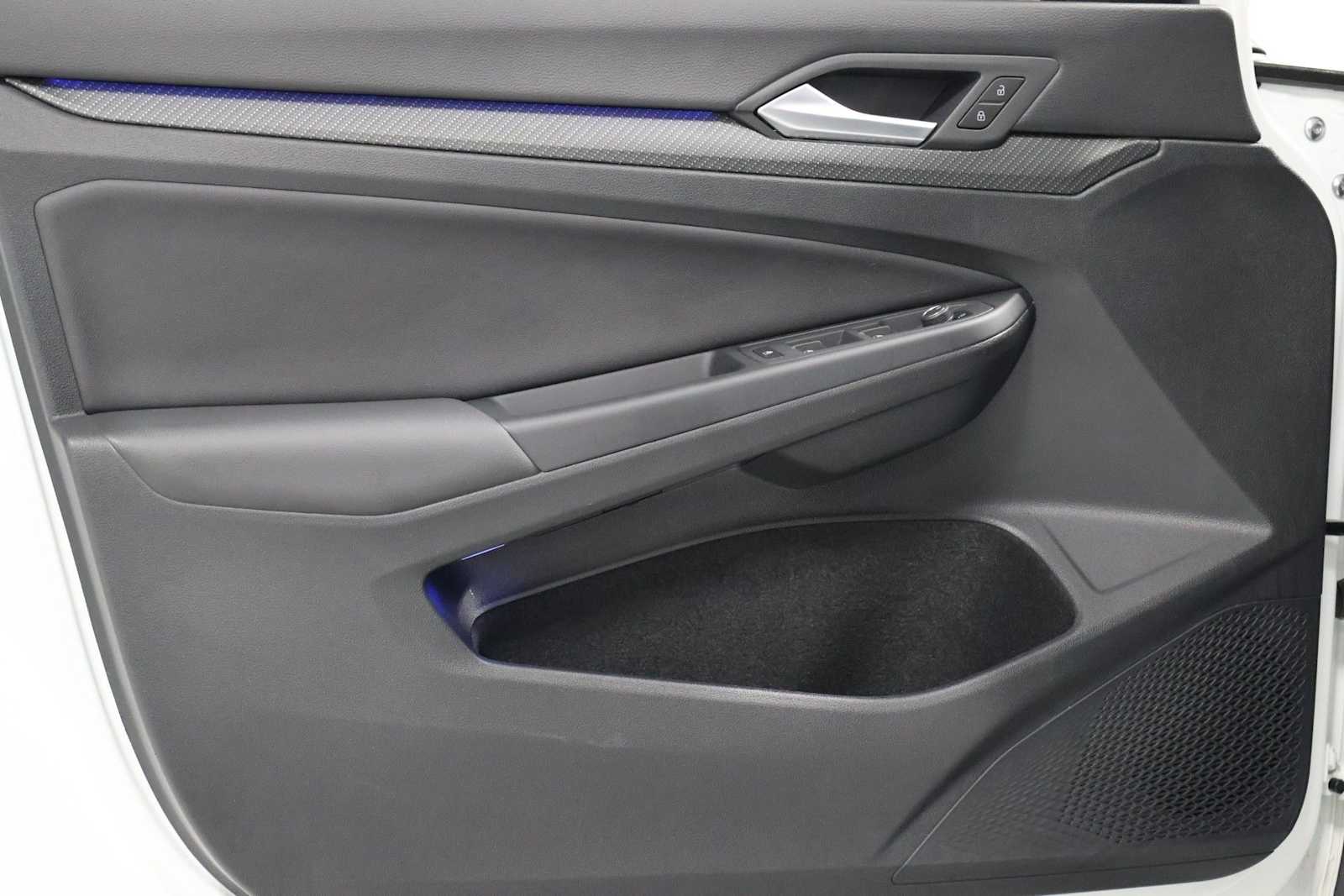 Thumbnail: 2023 Volkswagen Golf - 16