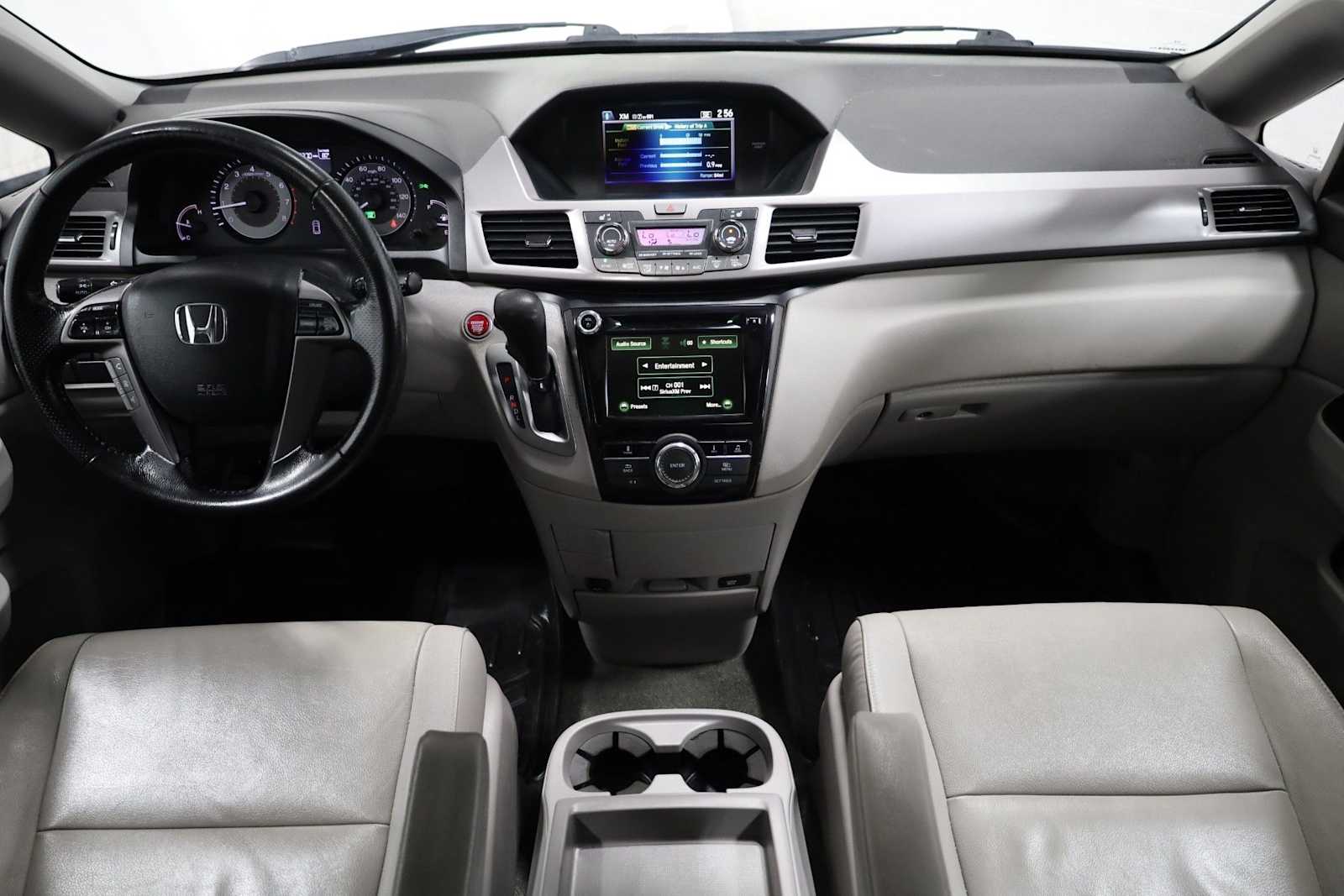 Thumbnail: 2015 Honda Odyssey - 23