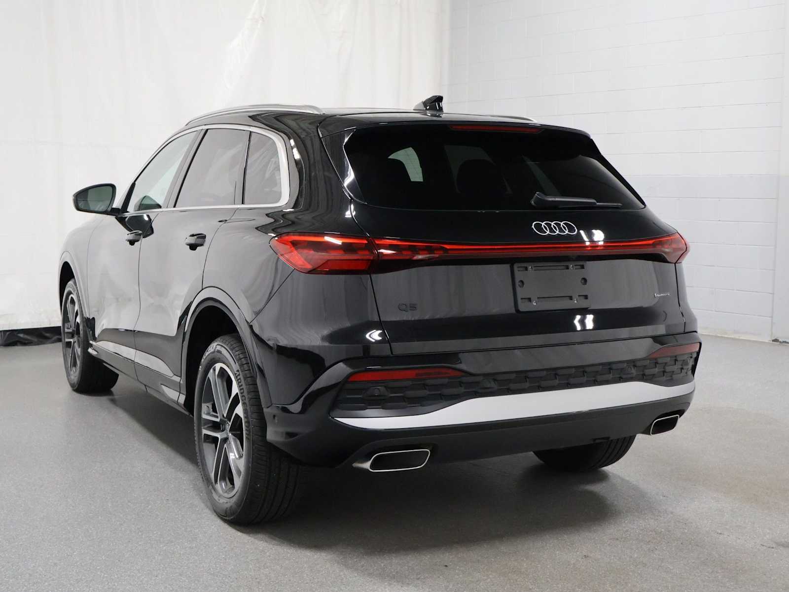 Thumbnail: 2025 Audi Q5 - 2