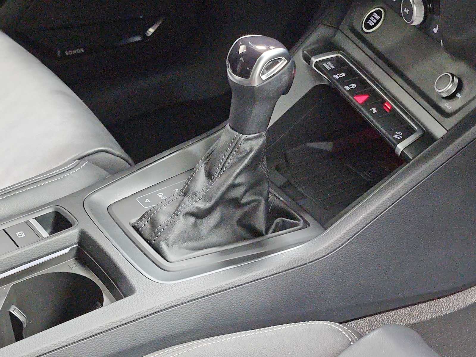 Thumbnail: 2023 Audi Q3 - 20