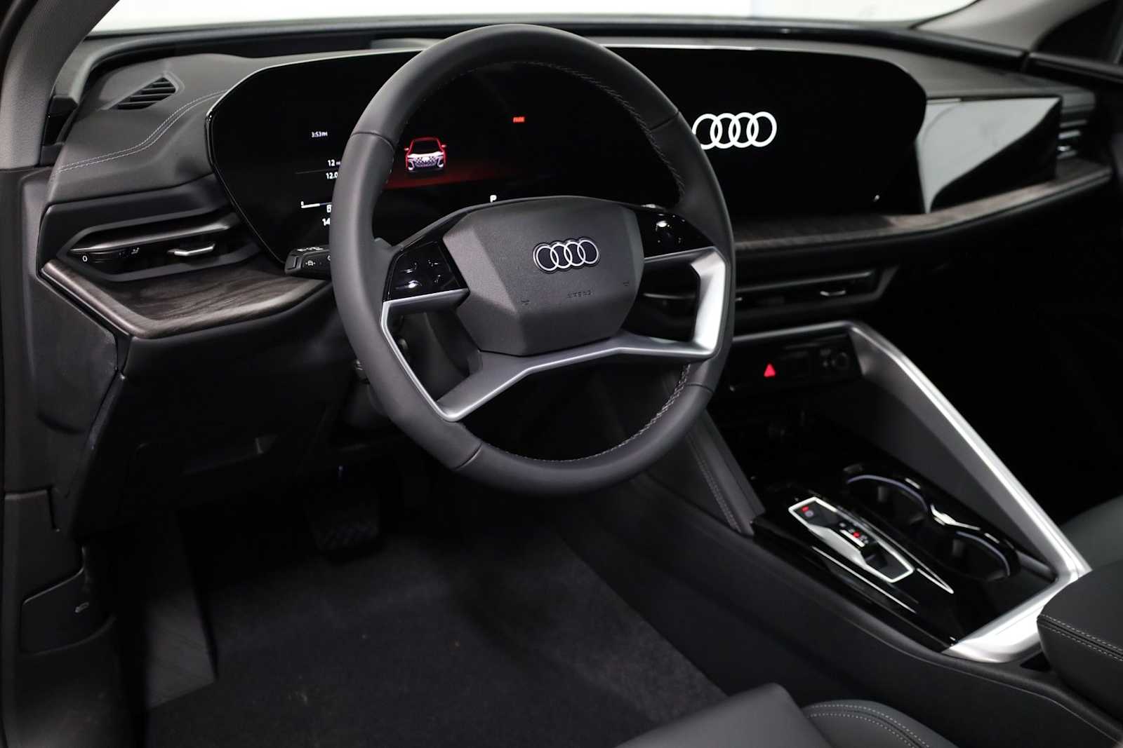 Thumbnail: 2025 Audi Q5 - 4