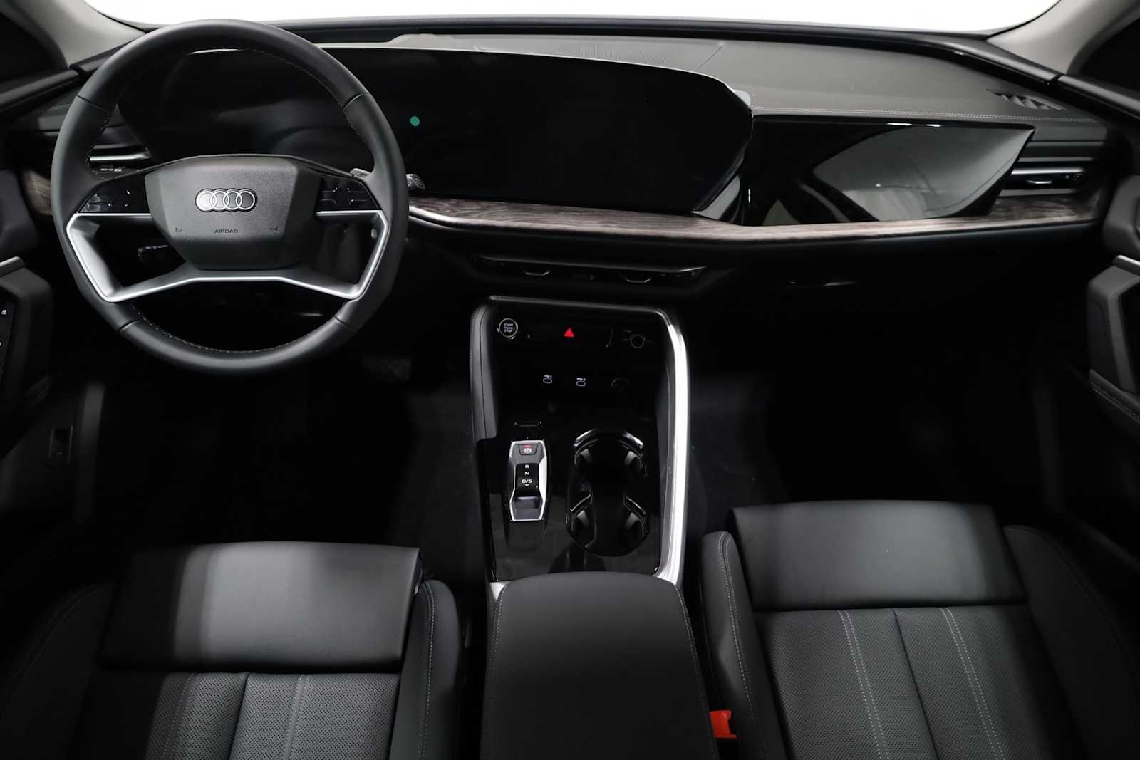 Thumbnail: 2025 Audi Q5 - 24