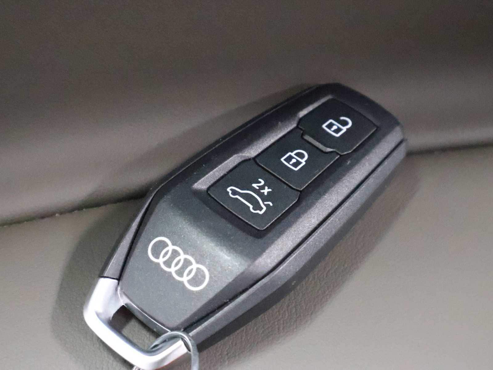 Thumbnail: 2025 Audi Q5 - 37