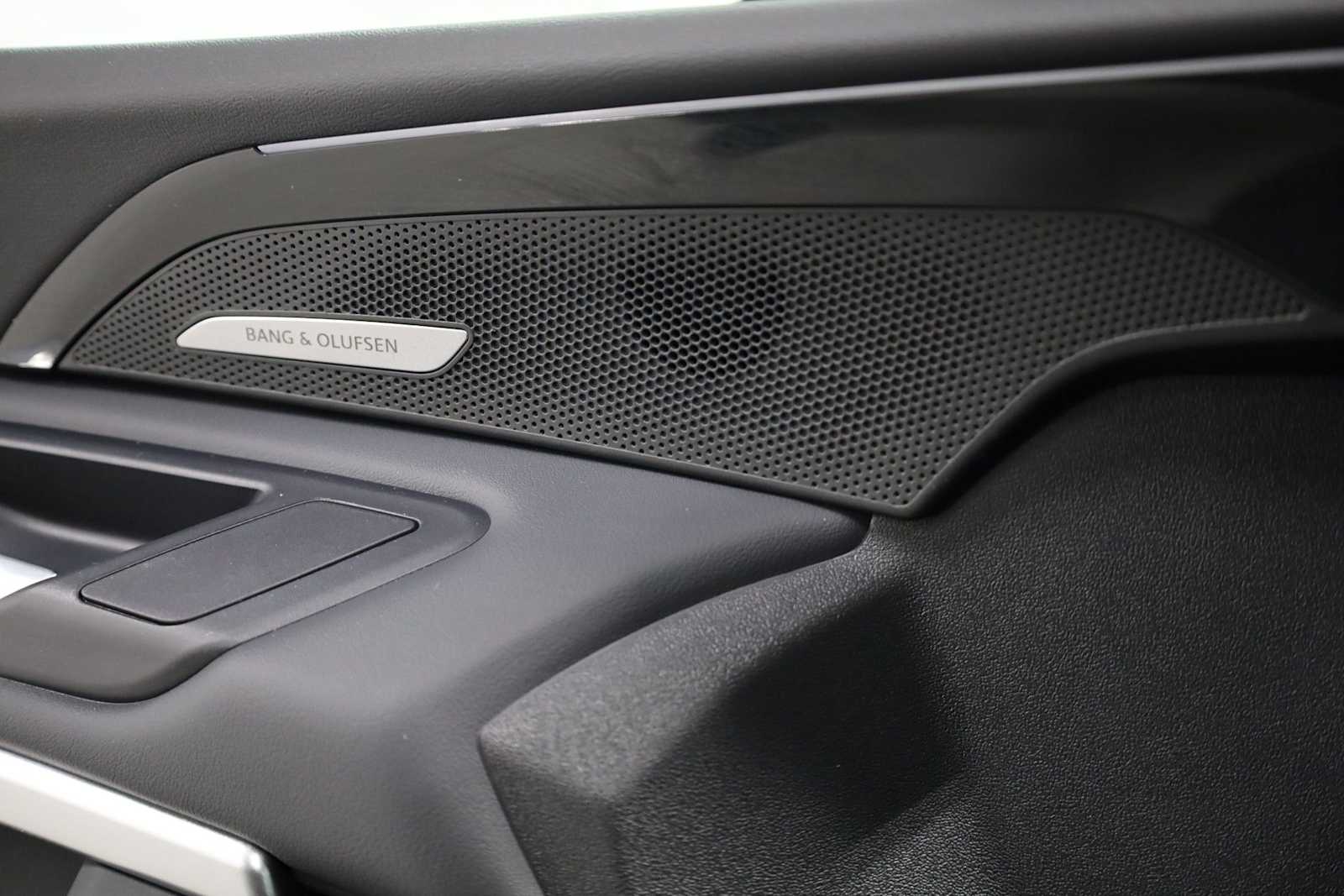 Thumbnail: 2025 Audi Q5 - 17