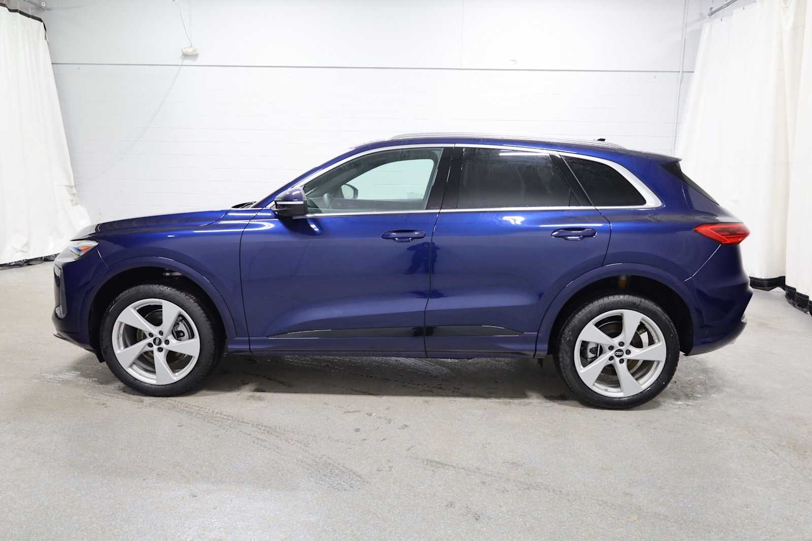 Thumbnail: 2025 Audi Q5 - 2