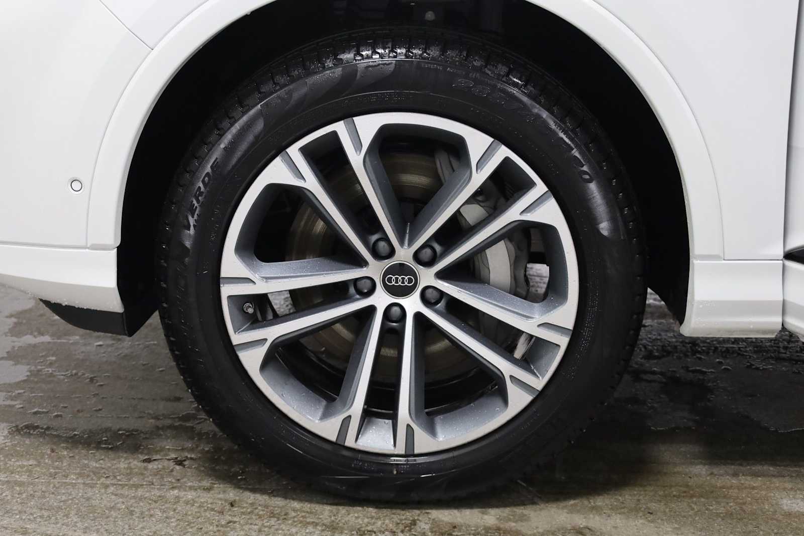 Thumbnail: 2026 Audi Q7 - 38