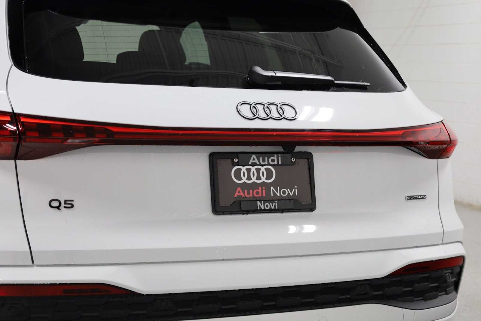 Thumbnail: 2026 Audi Q5 - 8