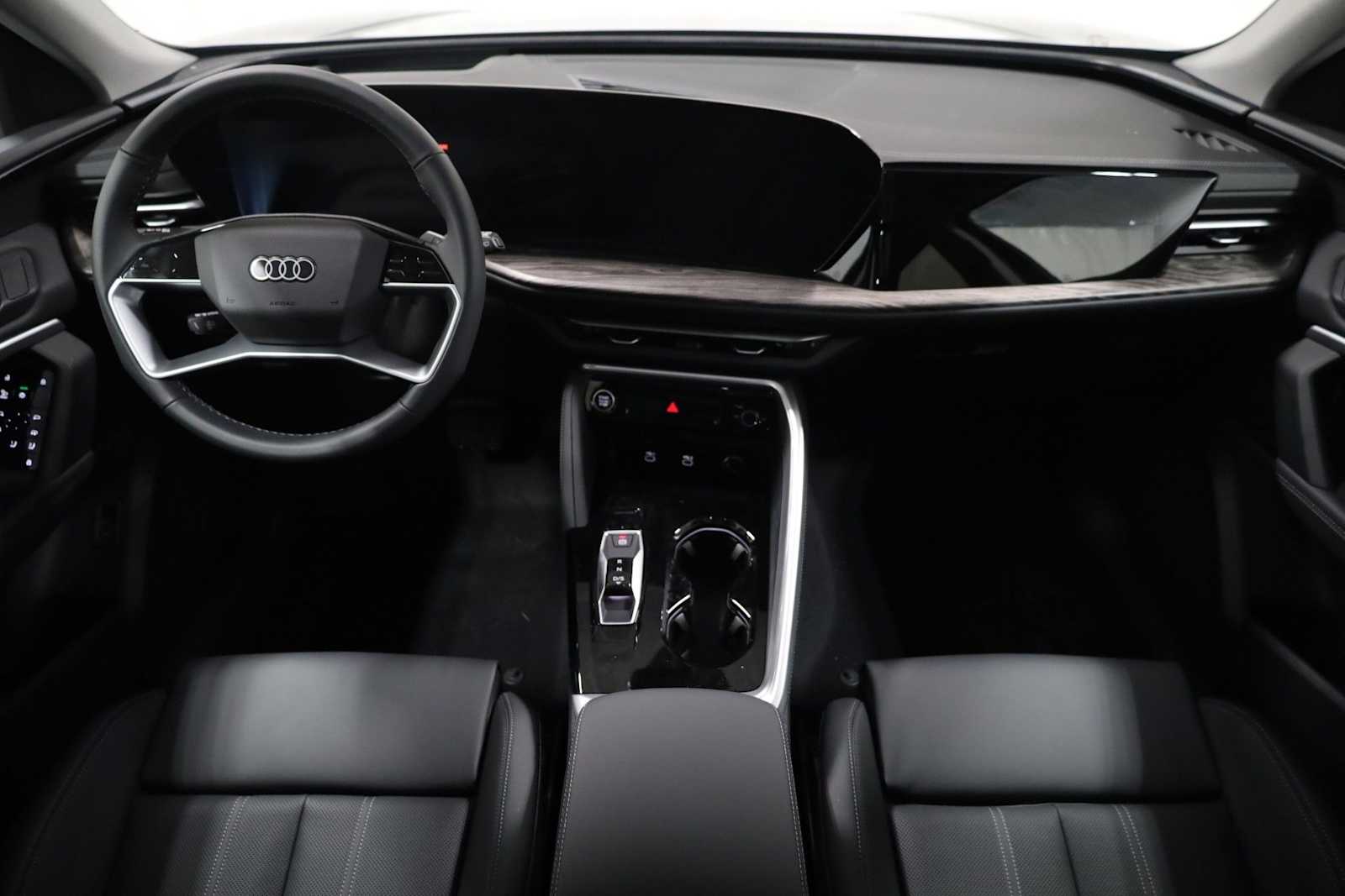 Thumbnail: 2025 Audi Q5 - 24