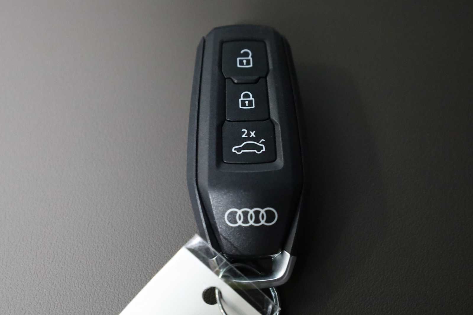 Thumbnail: 2025 Audi Q5 - 40