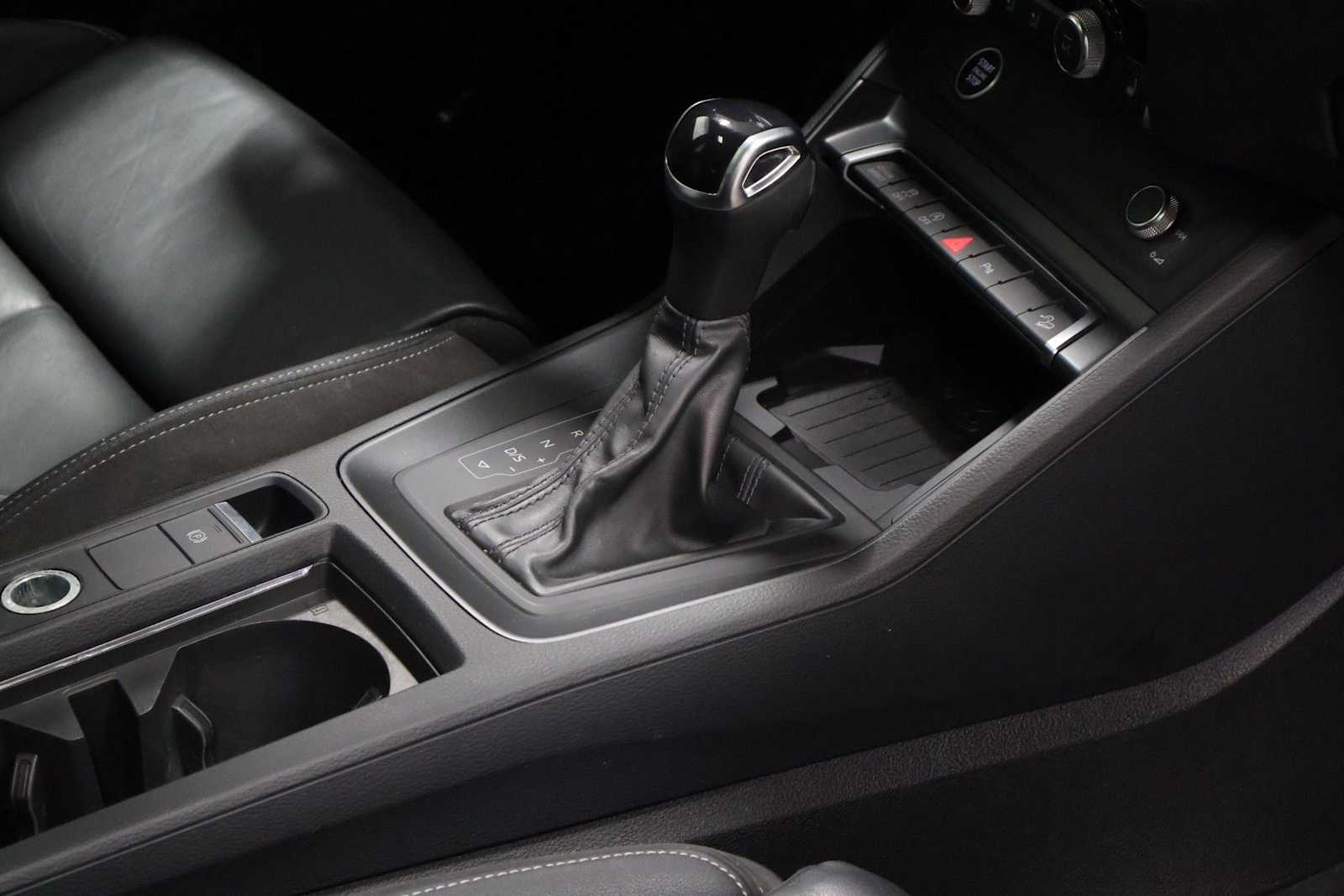 Thumbnail: 2023 Audi Q3 - 20